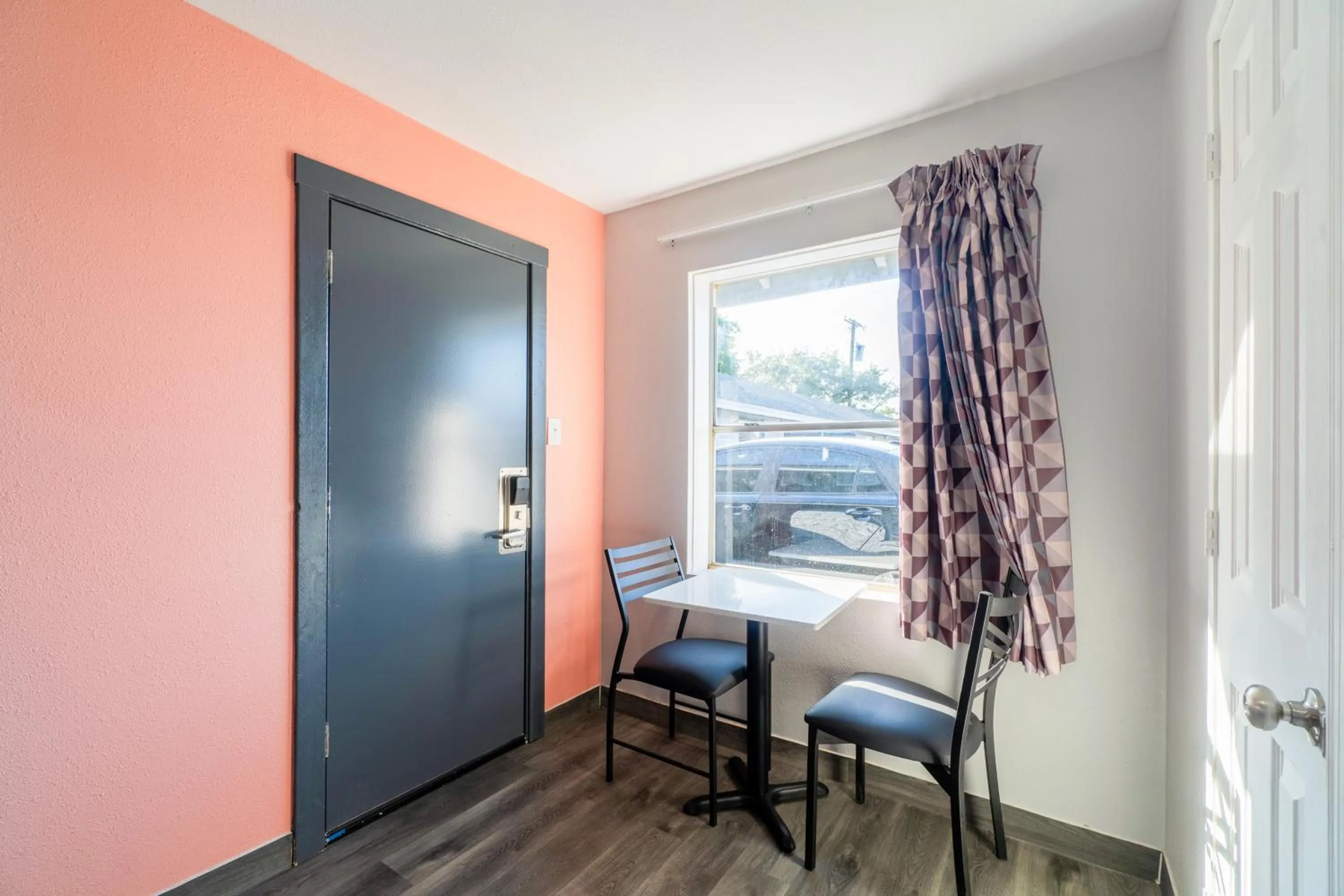 Area and facilities in Royal Inn