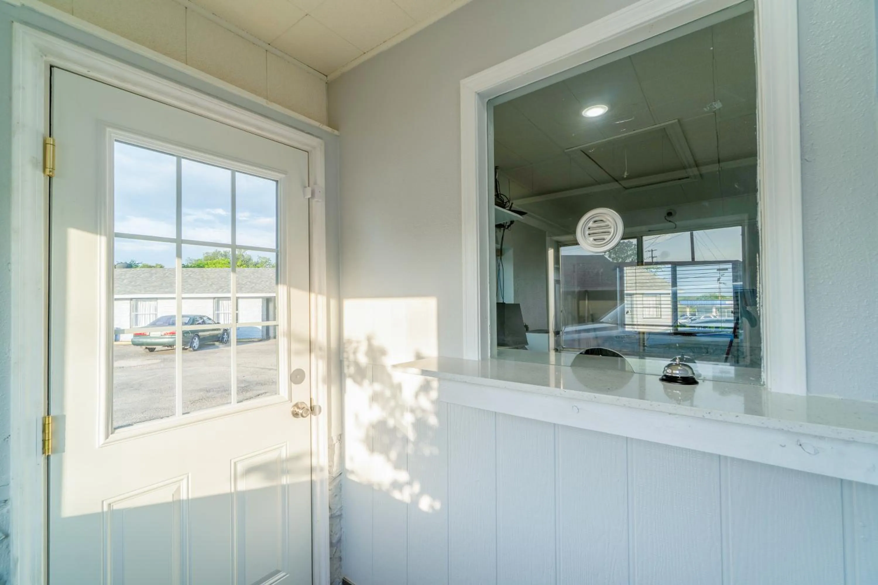 Lobby or reception in Royal Inn