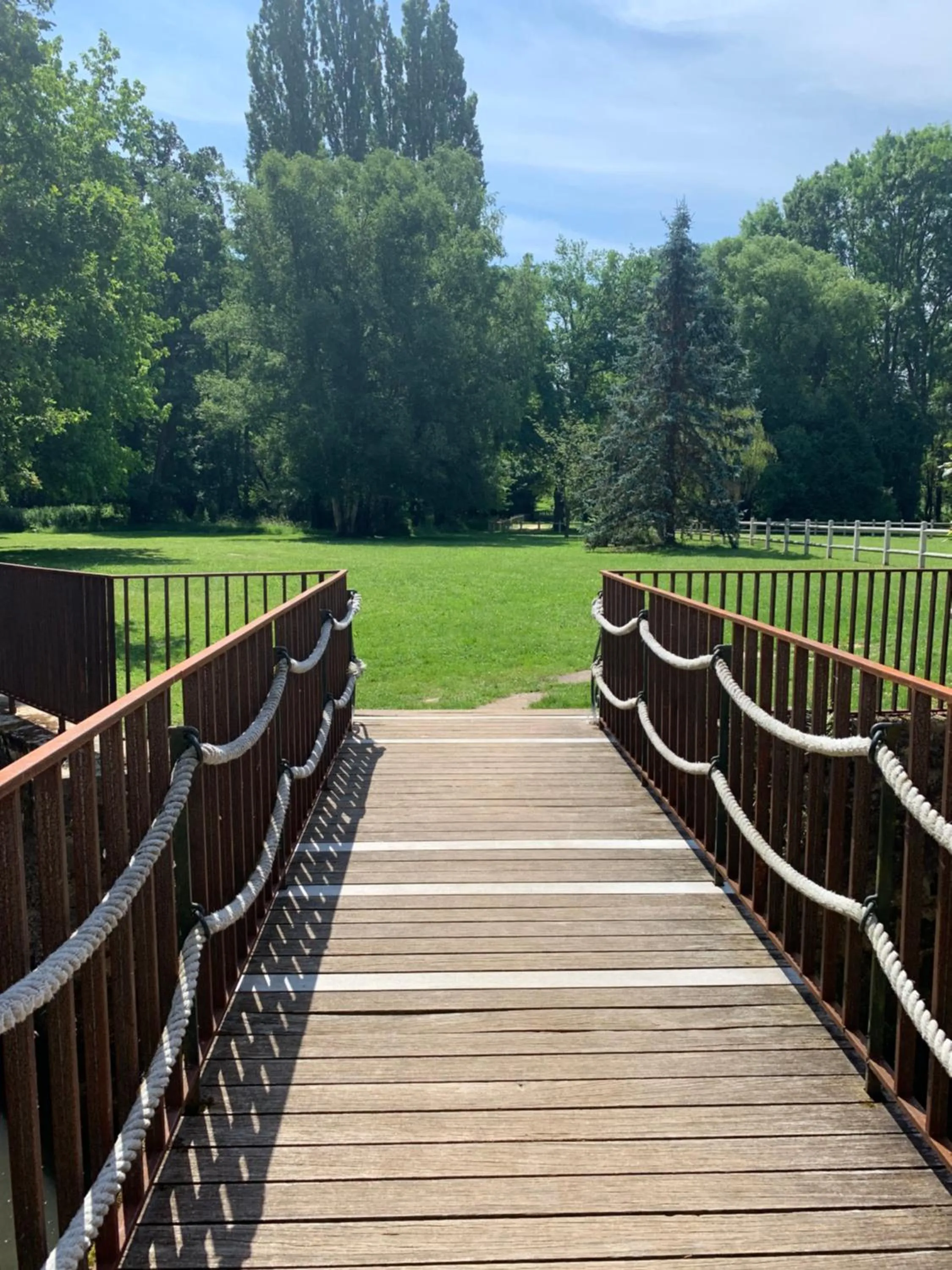 Garden view in Le Moulin Bleu