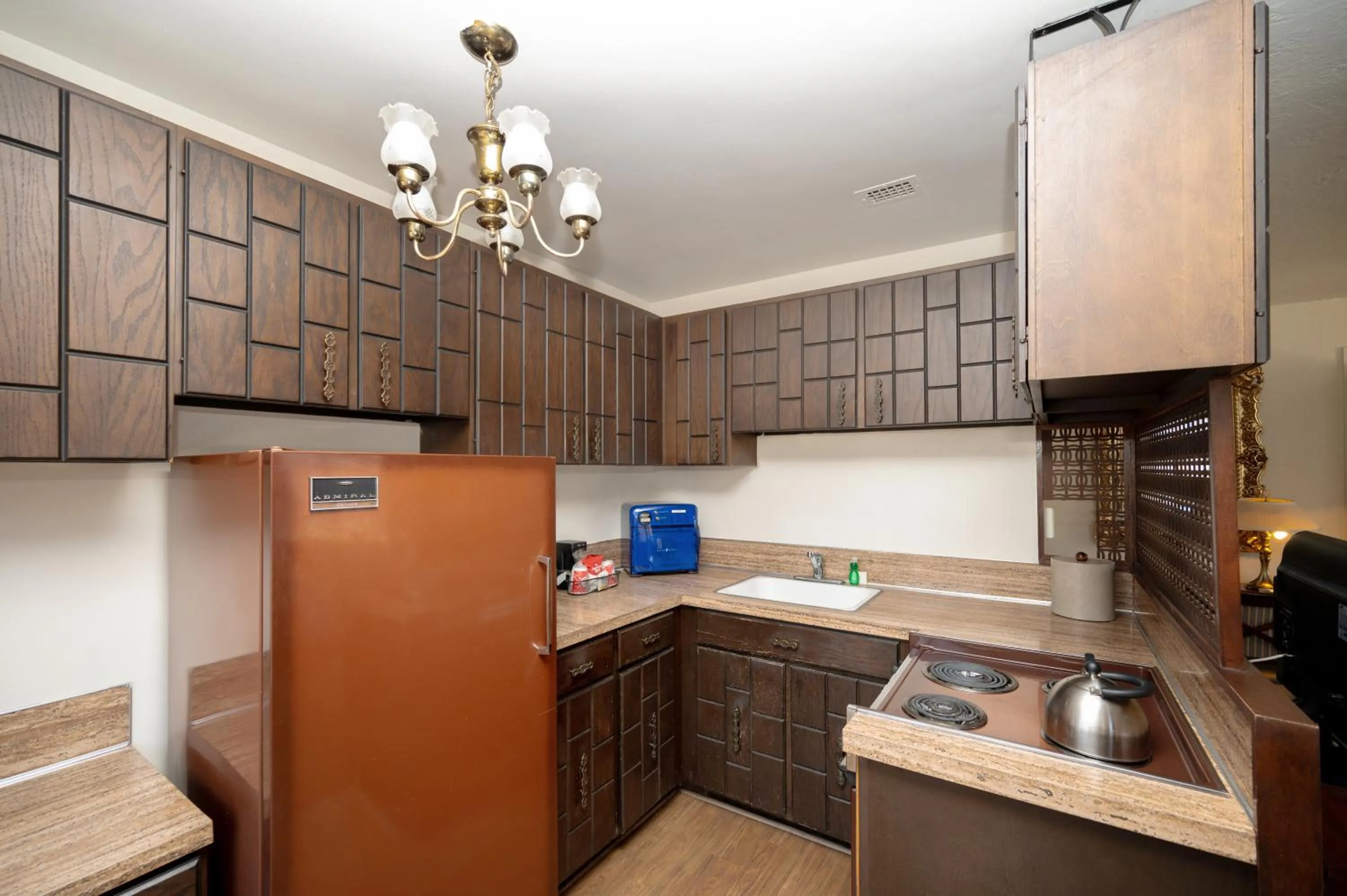 Kitchen or kitchenette in The Baroness Hotel