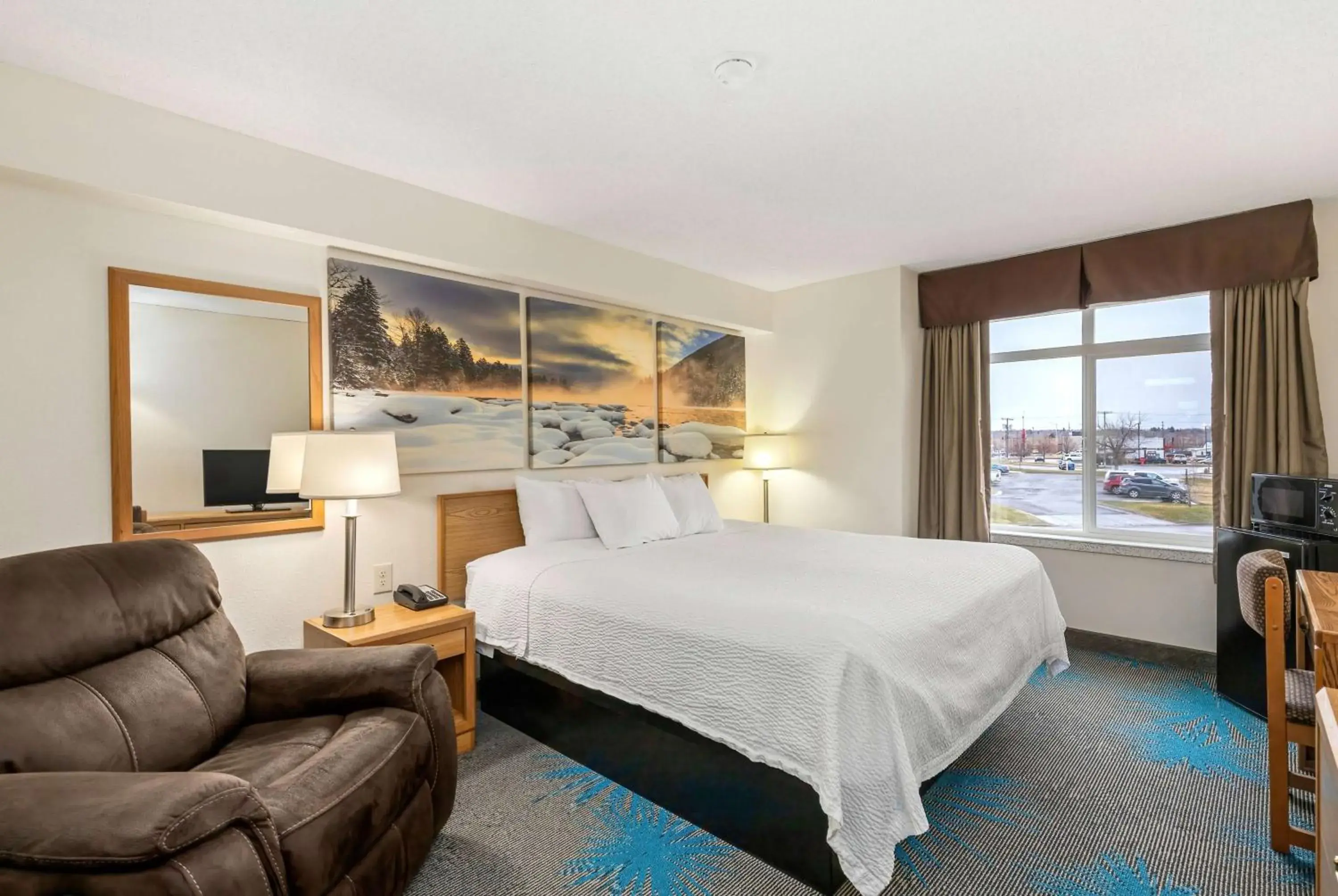 Photo of the whole room, Bed in Days Inn by Wyndham Great Falls Photo of the whole room, Bed in Days Inn by Wyndham Great Falls