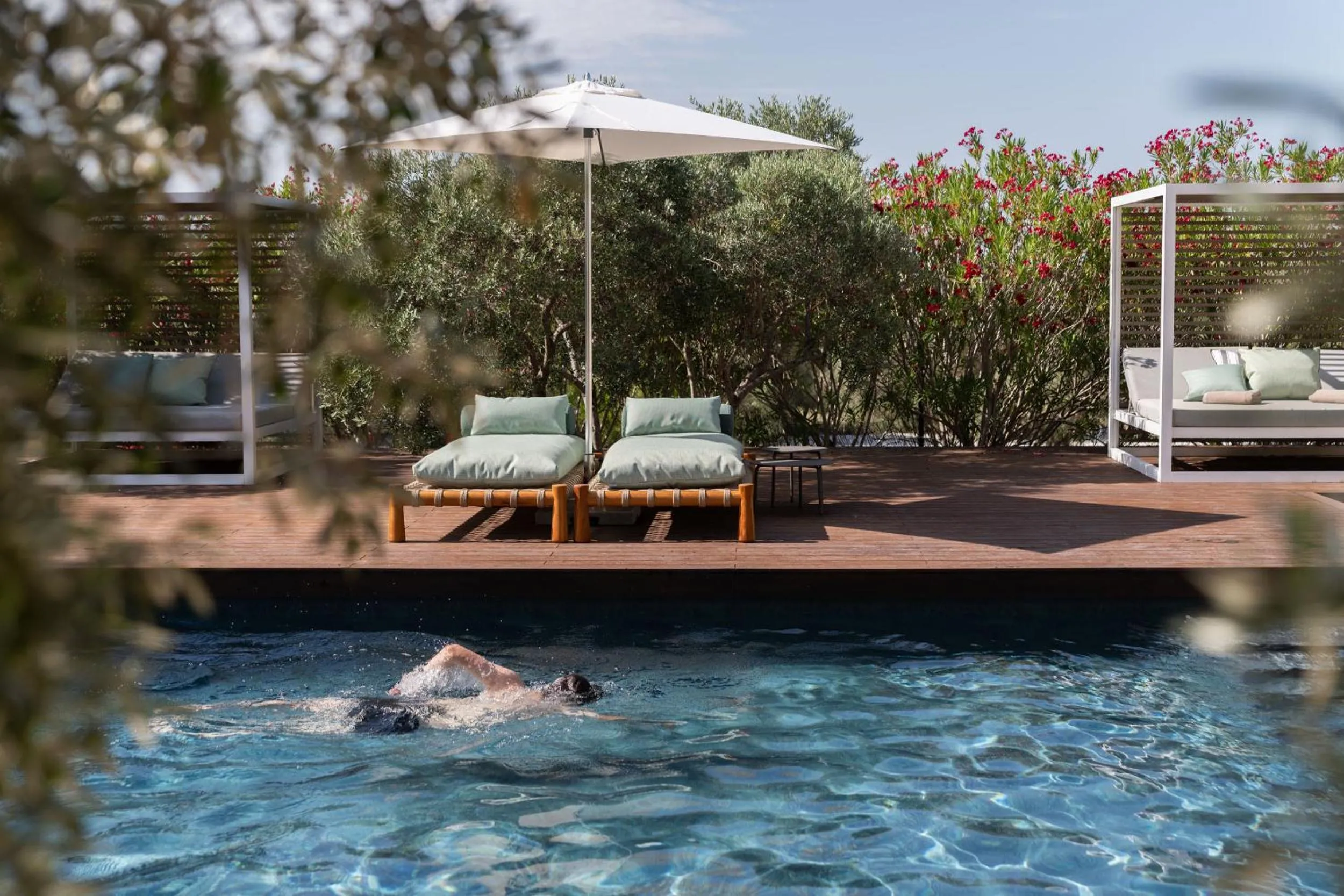 Swimming pool in Les Petites Maisons - Hameau des Baux