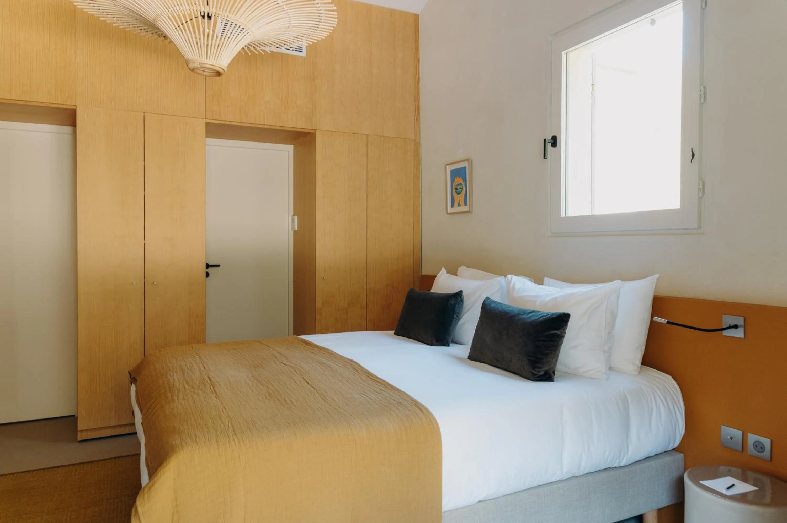 Bedroom, Bed in Les Petites Maisons - Hameau des Baux