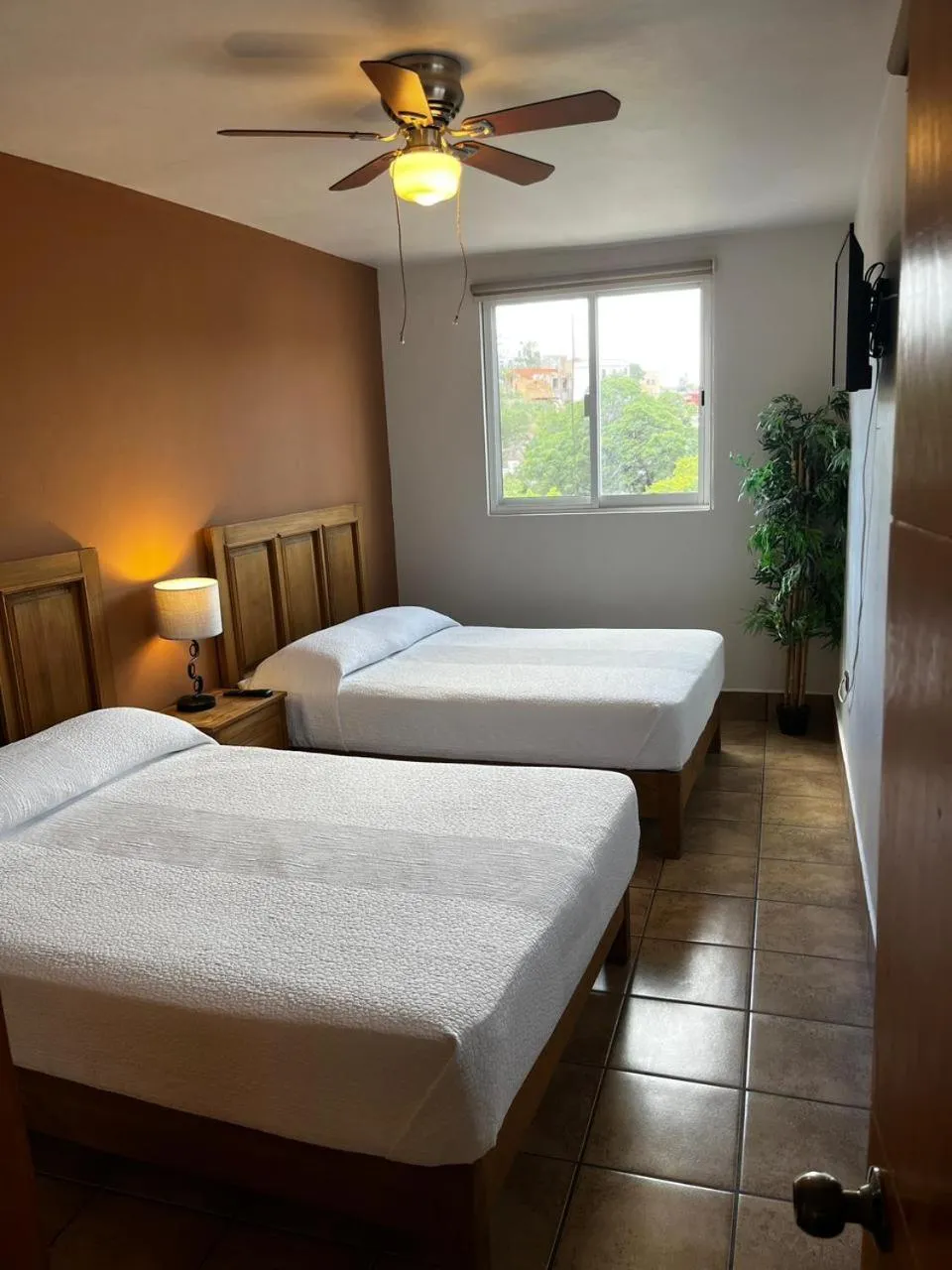 Hotel Jardín Cantador