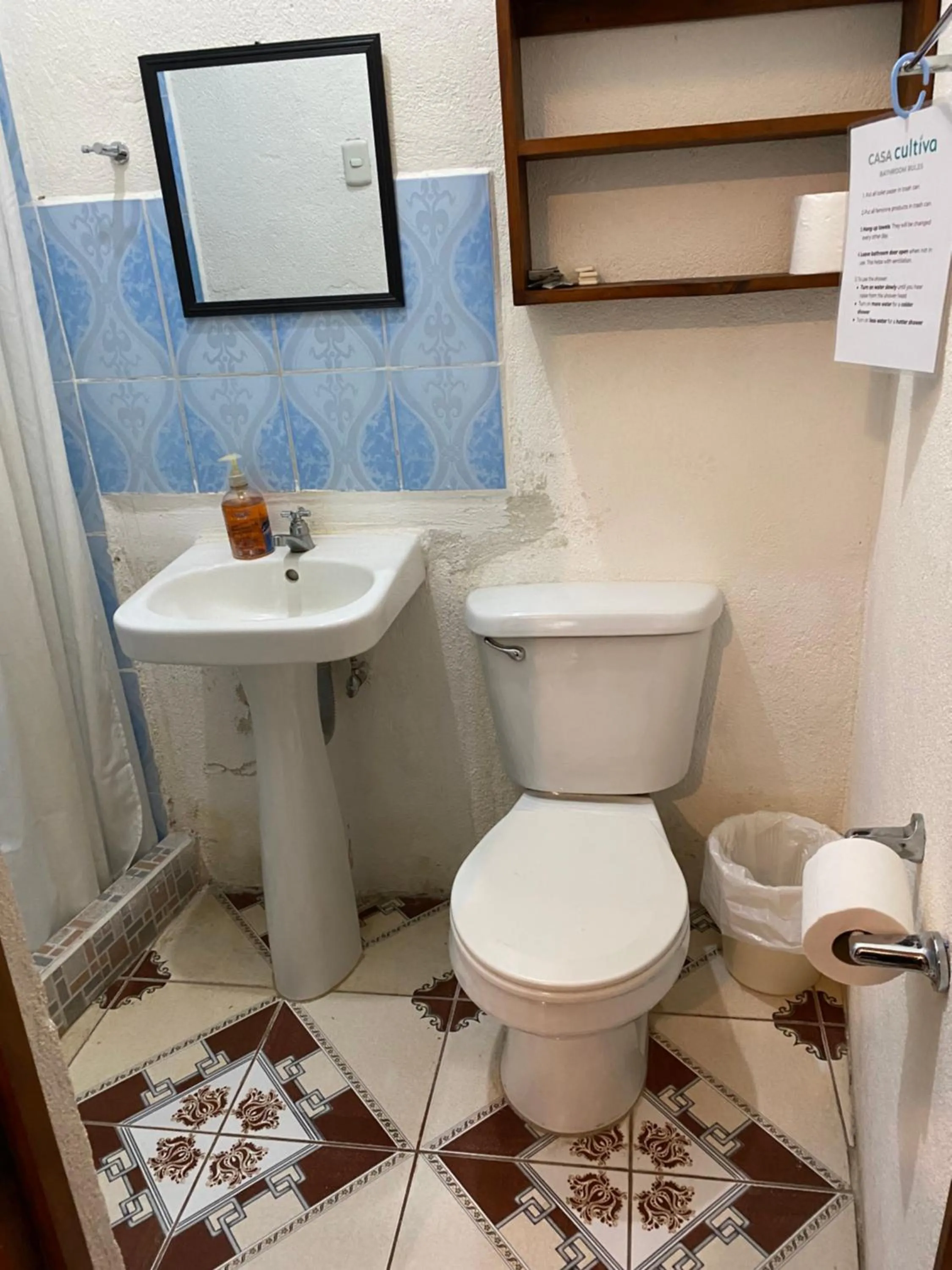 Bathroom in Gutierrez Hotel