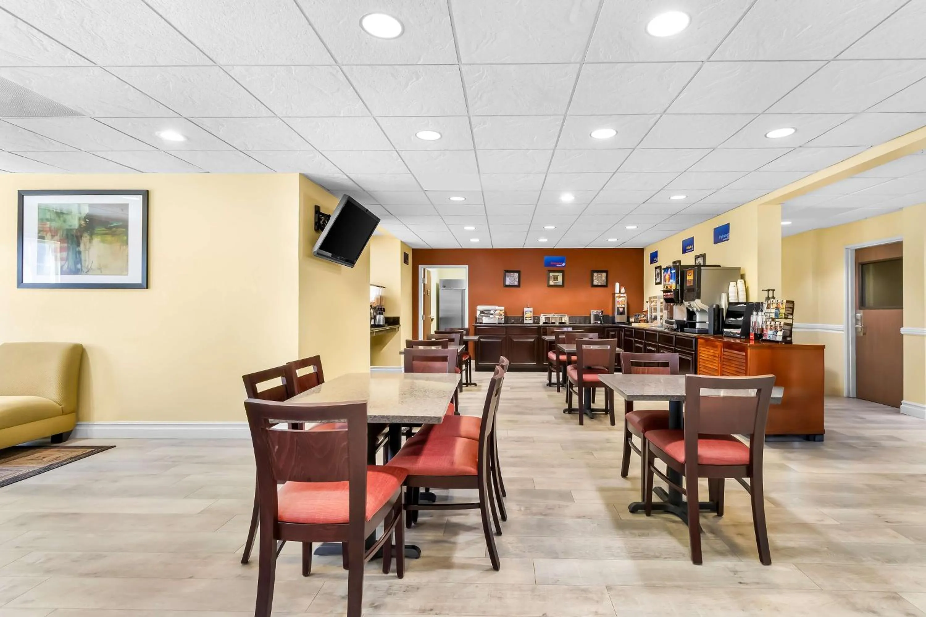 Restaurant/places to eat in Best Western California City Inn & Suites