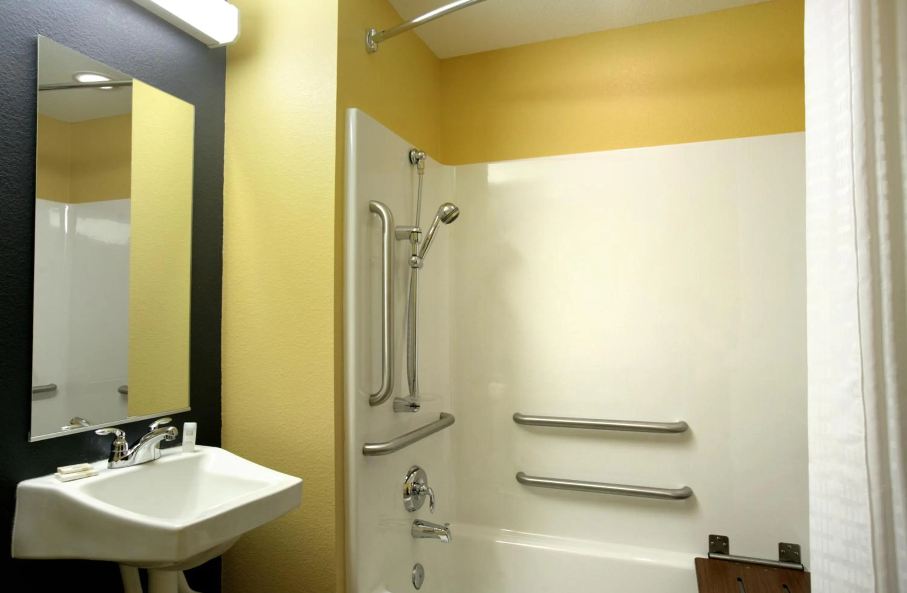 Bathroom in Microtel Inn & Suites - Kearney