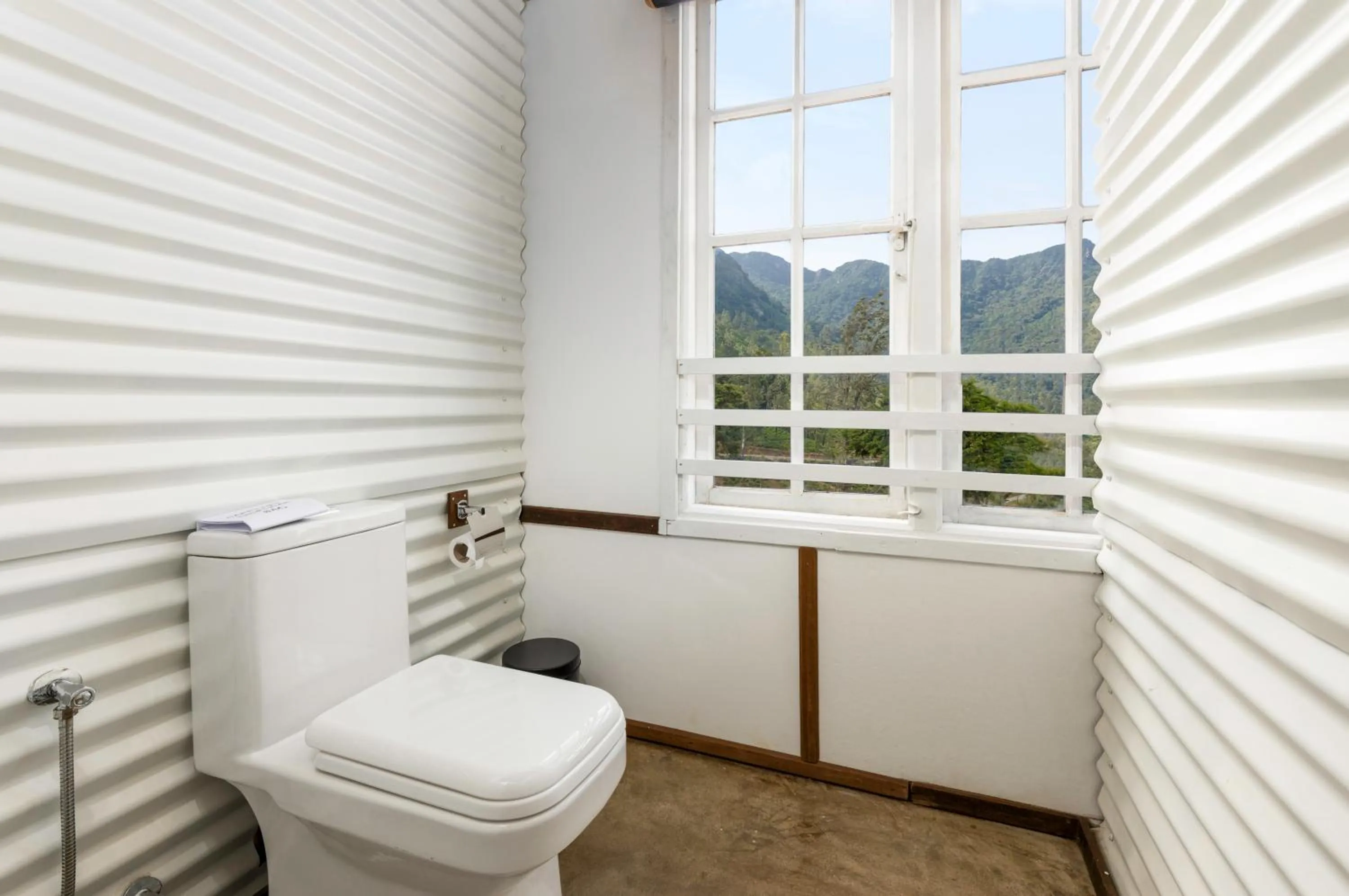 Toilet in Tea and Experience Factory - Thema Collection