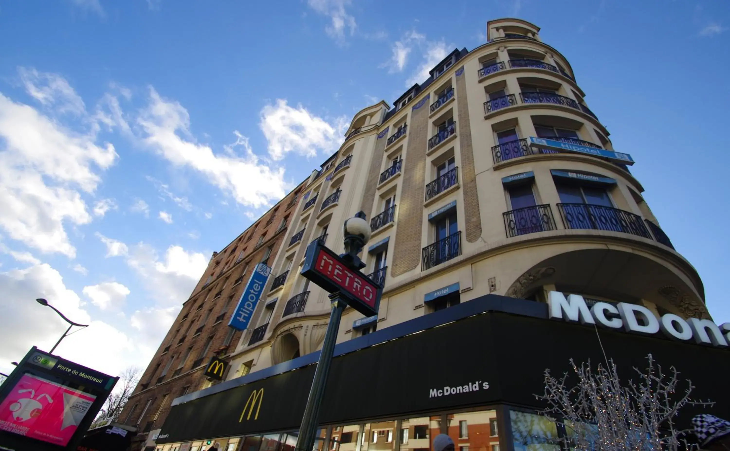 Facade/entrance, Property Building in Hipotel Paris Printania