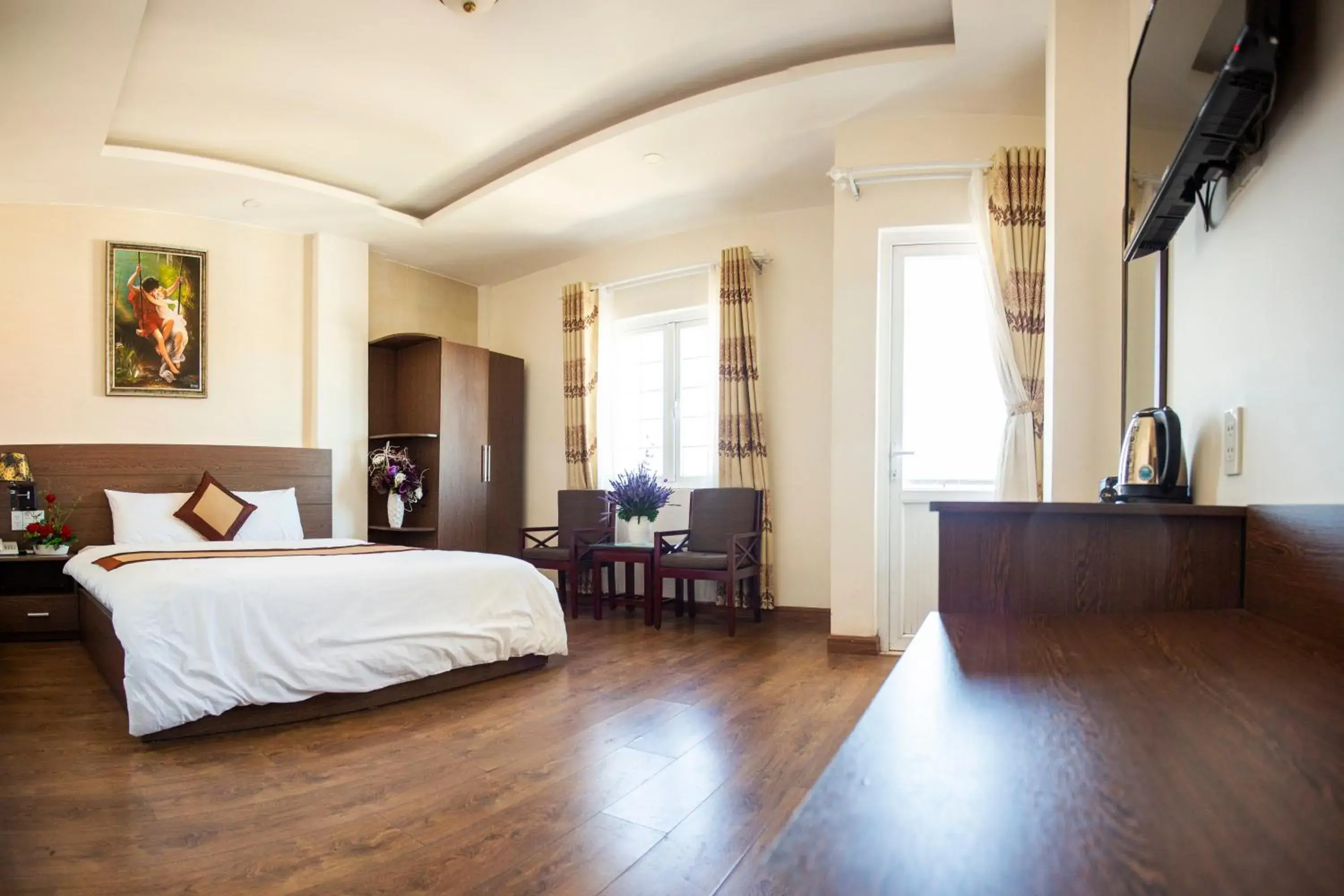 Suite with Balcony in New Hampton Suits-Tam Xuan Centre Hotel Suite with Balcony in New Hampton Suits-Tam Xuan Centre Hotel