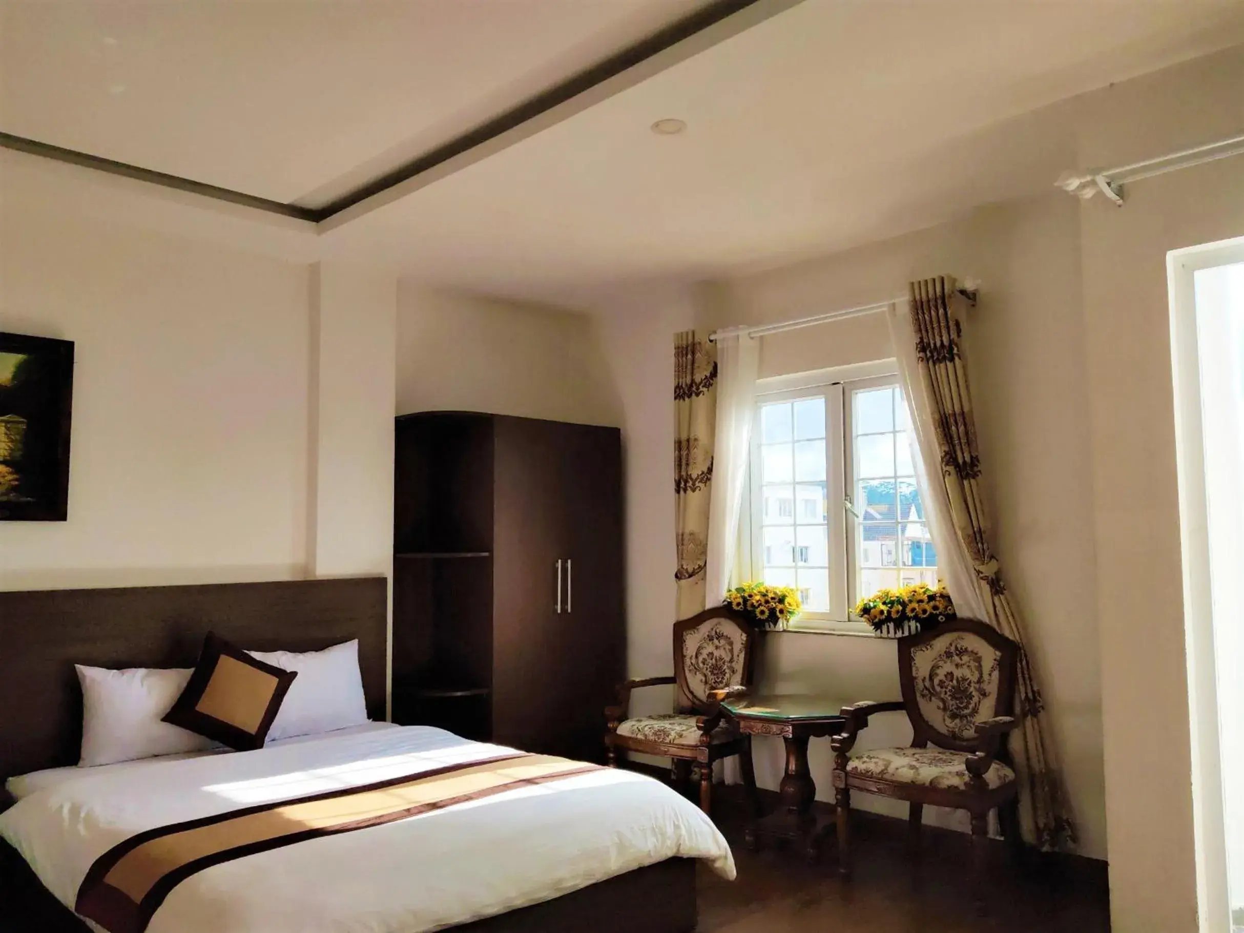 View (from property/room), Bed in New Hampton Suits-Tam Xuan Centre Hotel View (from property/room), Bed in New Hampton Suits-Tam Xuan Centre Hotel