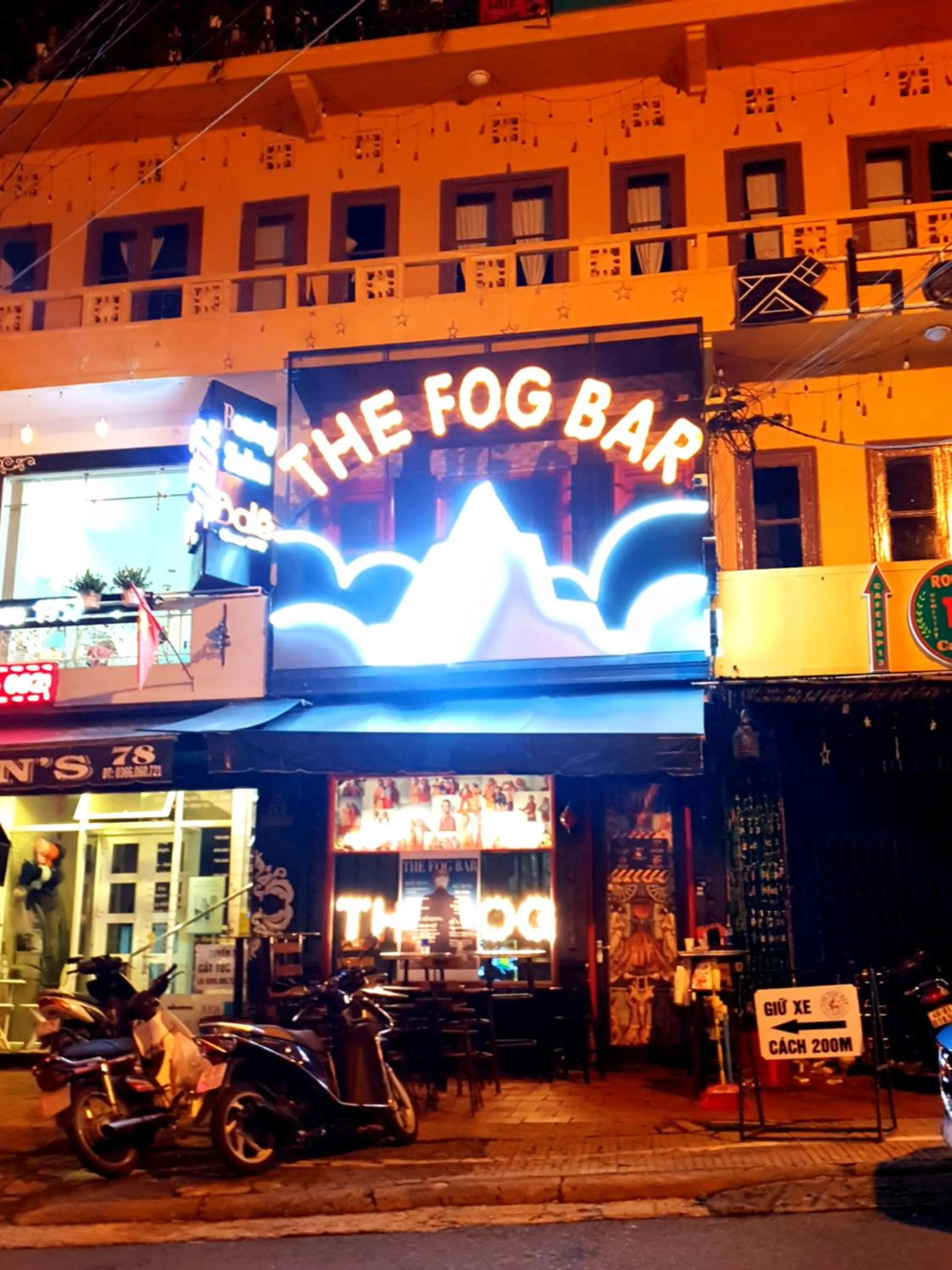 Restaurant/places to eat in New Hampton Suits-Tam Xuan Centre Hotel