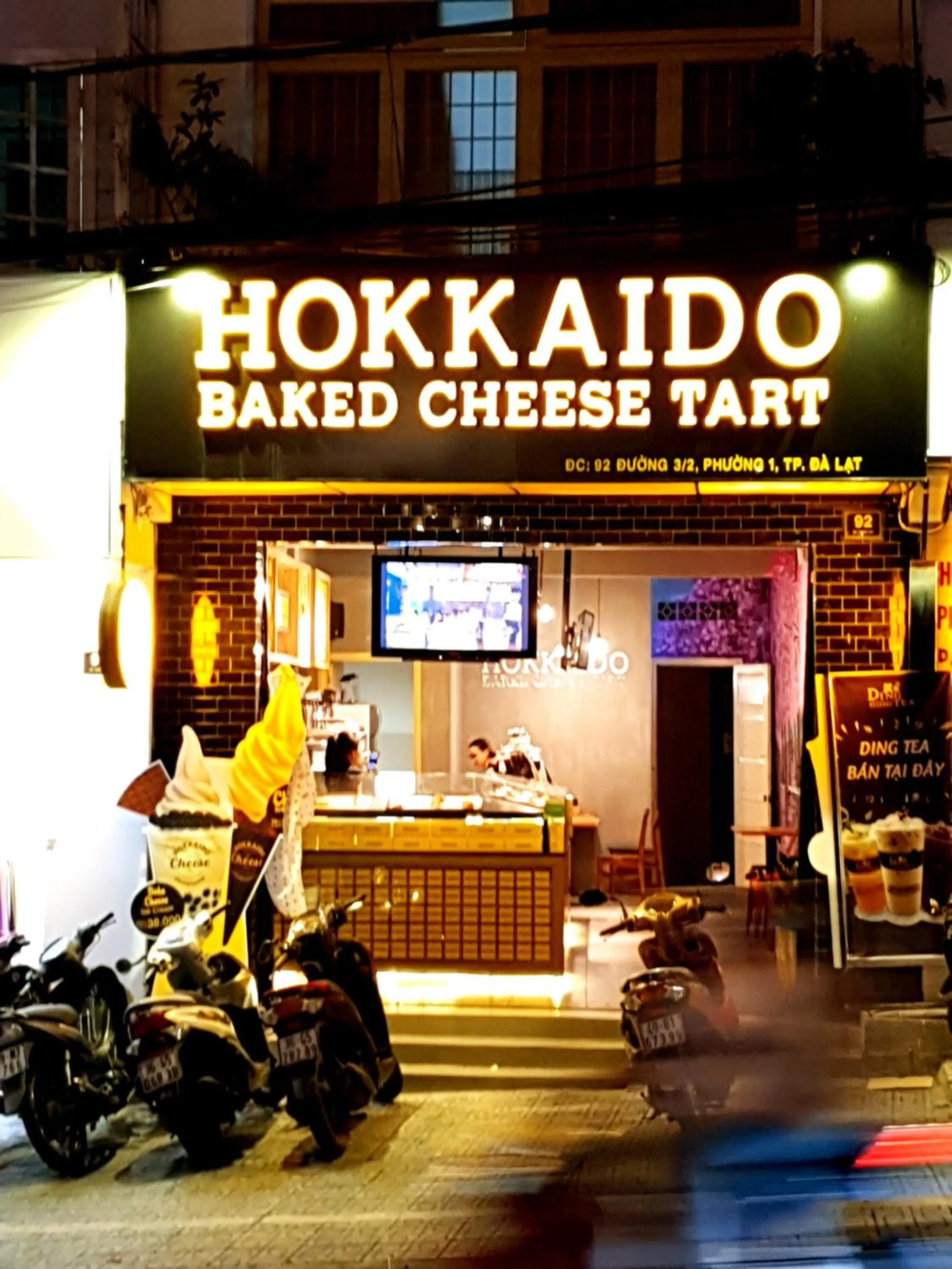 Restaurant/places to eat in New Hampton Suits-Tam Xuan Centre Hotel