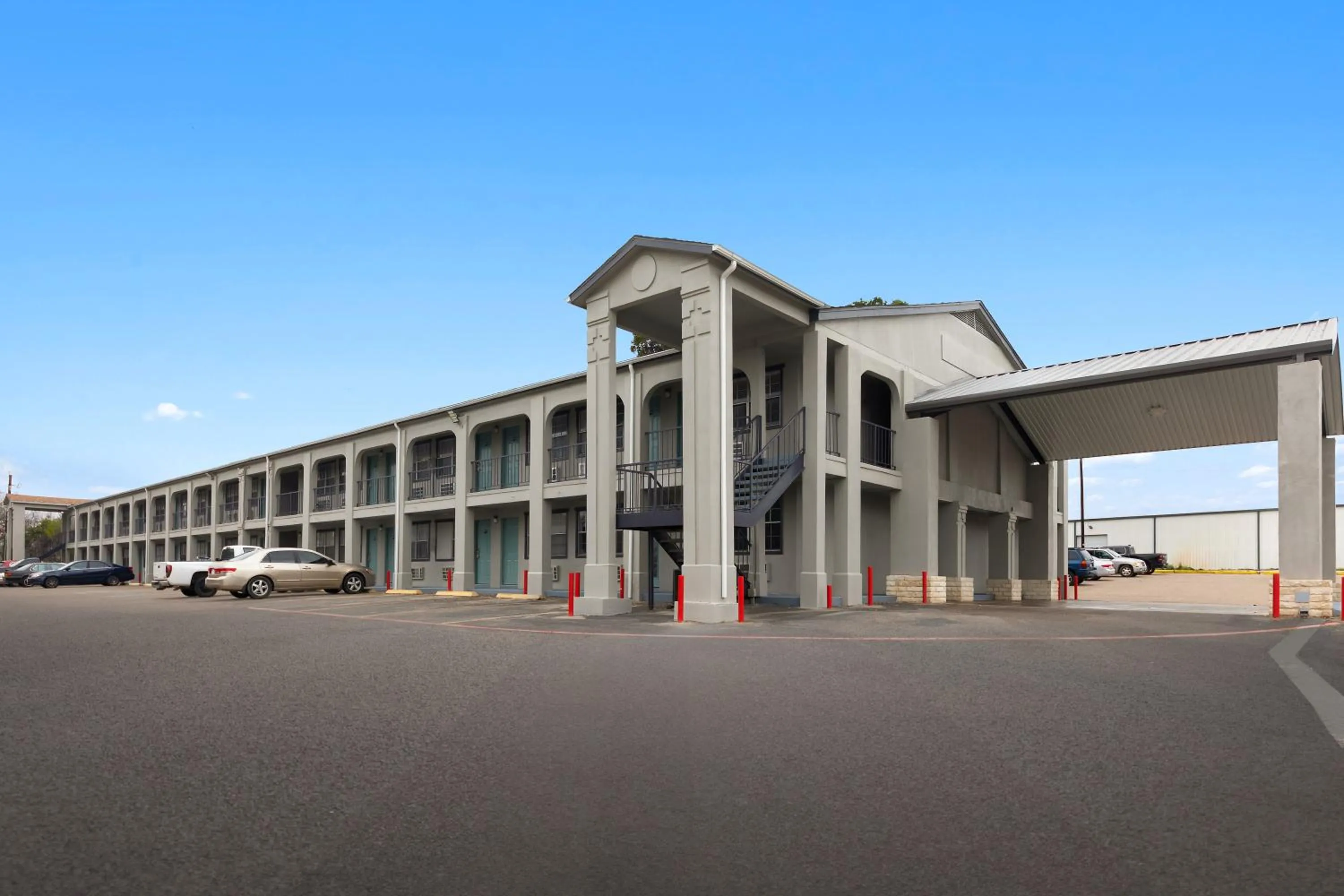 Property building in Knights Inn - Belton/Temple