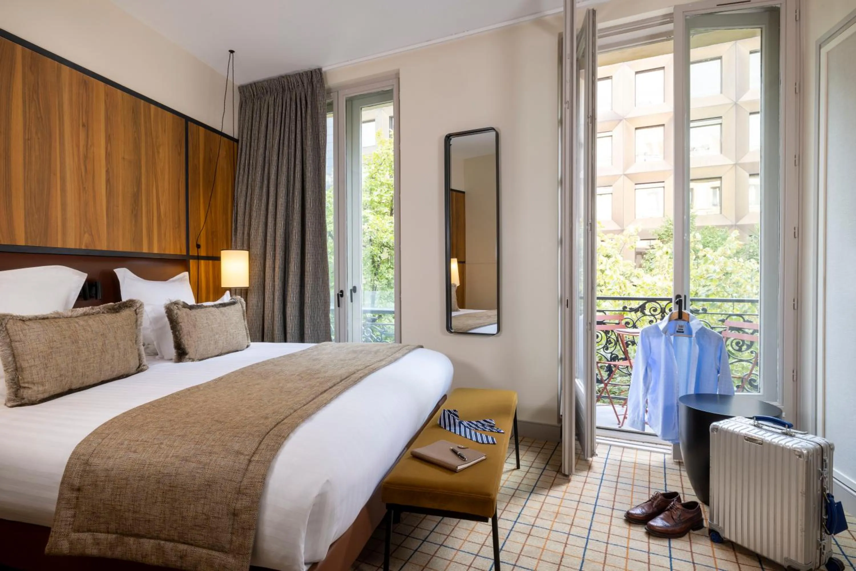 Bedroom, Bed in Hôtel Toujours & Spa