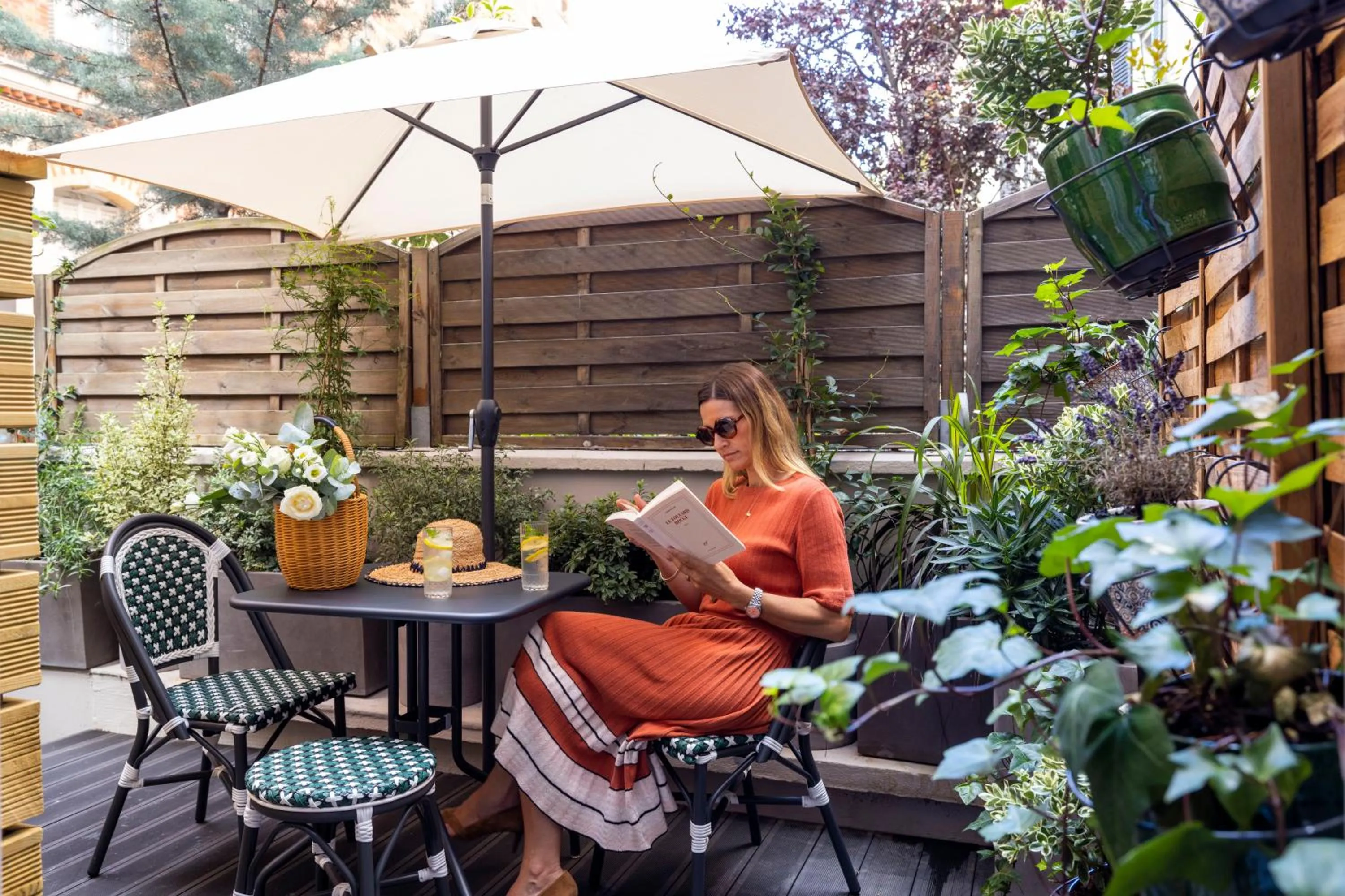 Balcony/Terrace in Hôtel Toujours & Spa