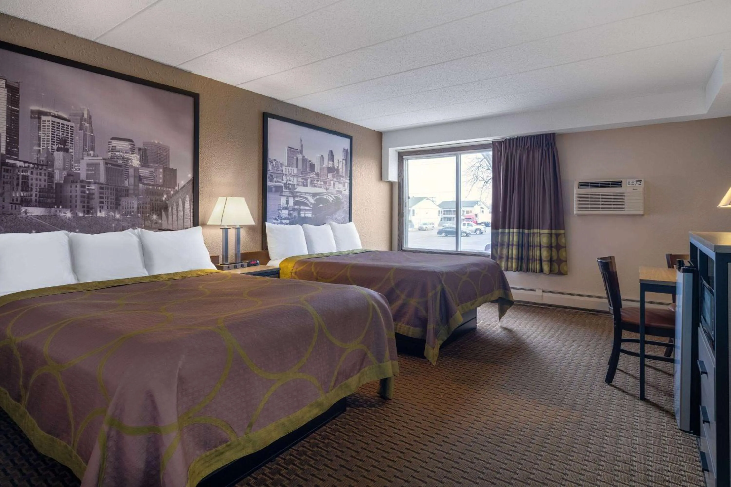 Photo of the whole room, Bed in Super 8 by Wyndham Owatonna