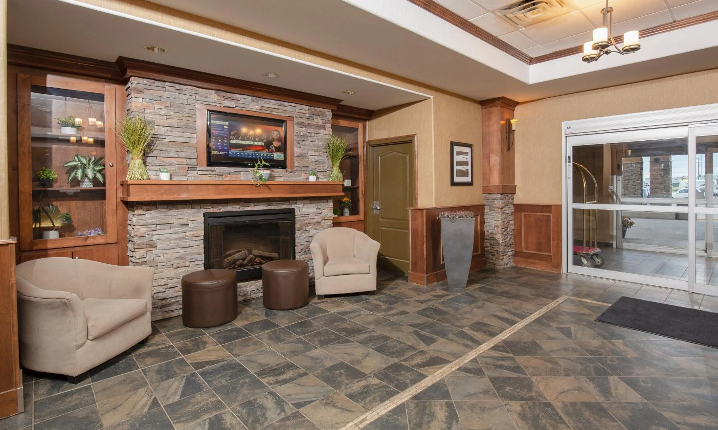 Lobby or reception in Pomeroy Hotel Fort St. John