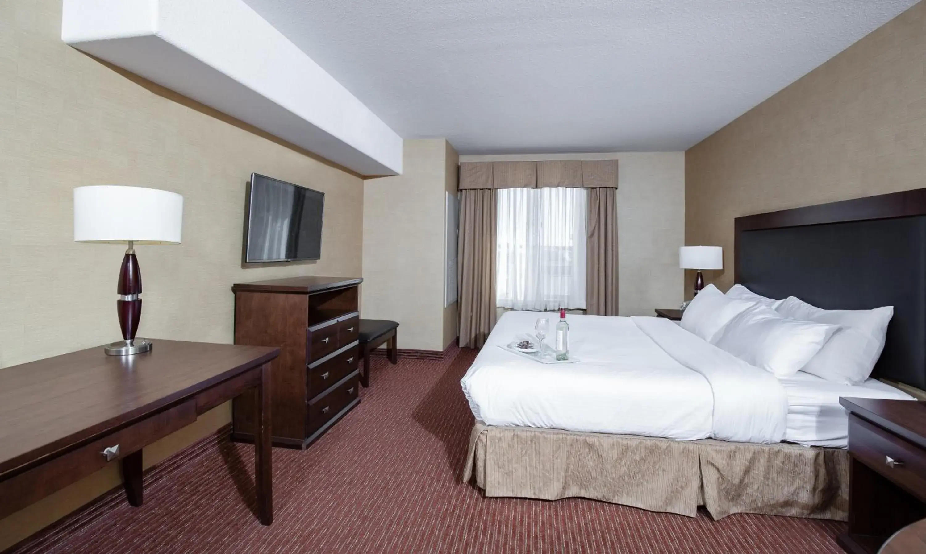 Standard King Room in Pomeroy Hotel Fort St. John Standard King Room in Pomeroy Hotel Fort St. John