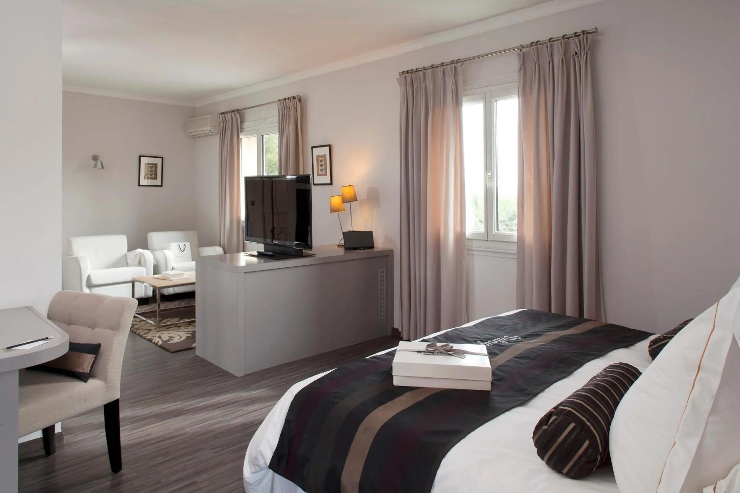 Photo of the whole room, Bed in Le Vallon de Valrugues Hotel Spa & Villas