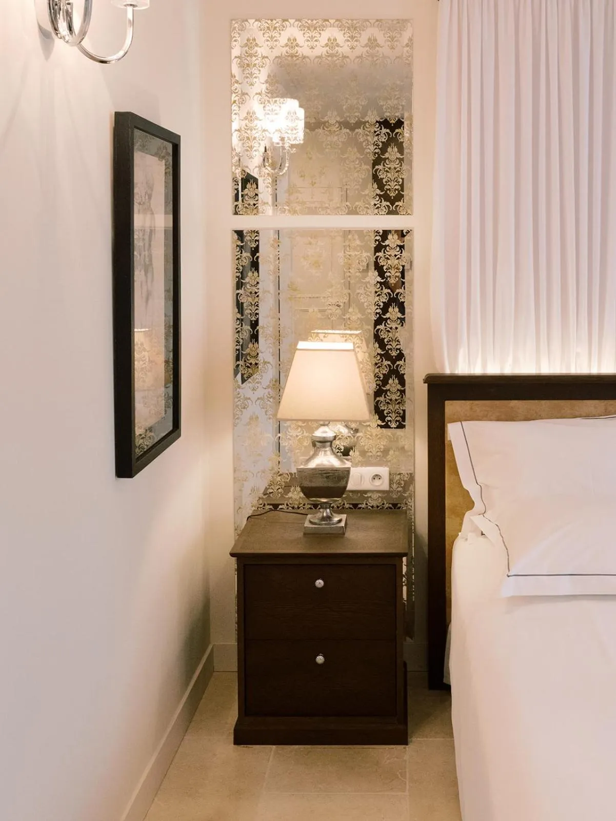 Bedroom, Bed in Le Vallon de Valrugues Hotel Spa & Villas