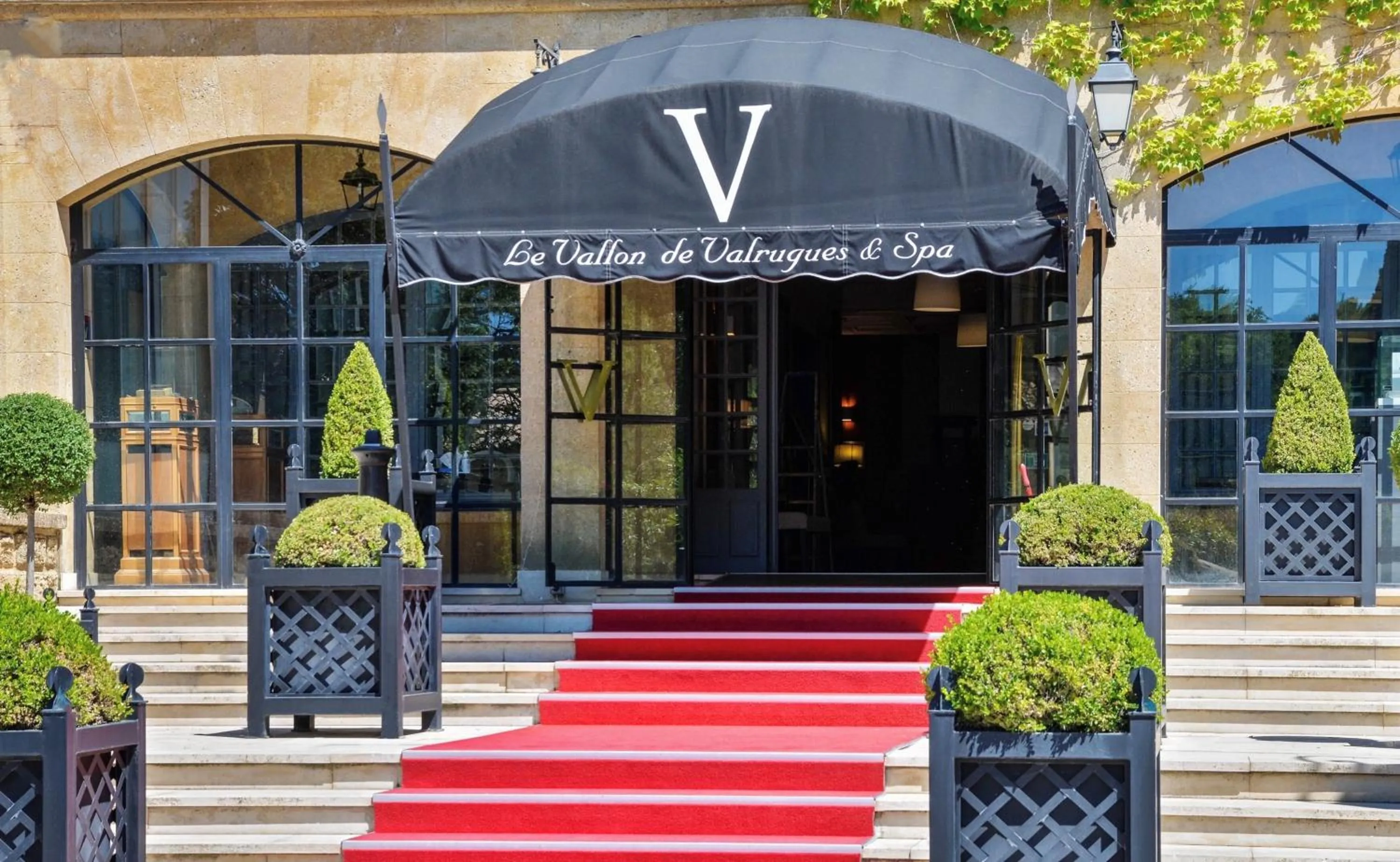 Facade/entrance in Le Vallon de Valrugues Hotel Spa & Villas