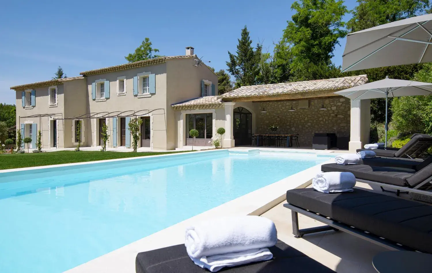 Three-Bedroom Villa with Heated Pool in Le Vallon de Valrugues Hotel Spa & Villas Three-Bedroom Villa with Heated Pool in Le Vallon de Valrugues Hotel Spa & Villas