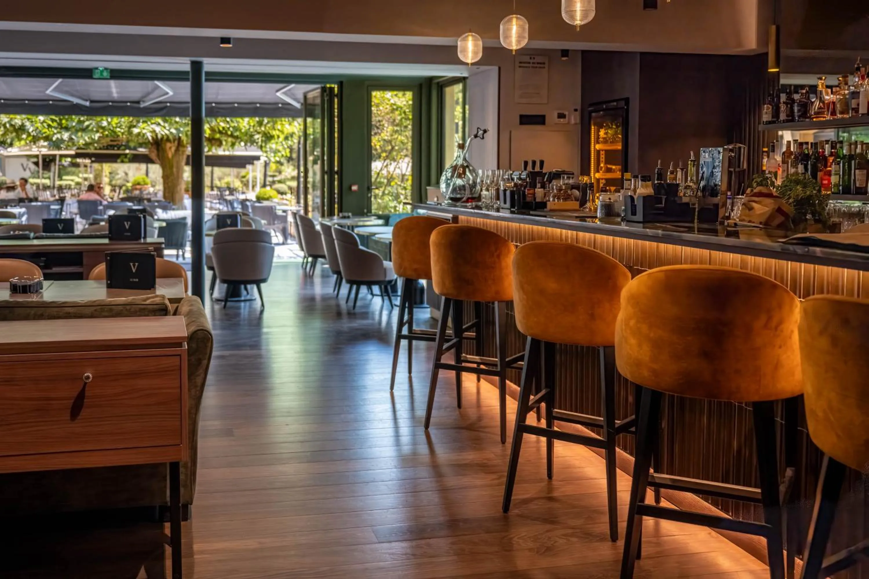 Lounge or bar in Le Vallon de Valrugues Hotel Spa & Villas