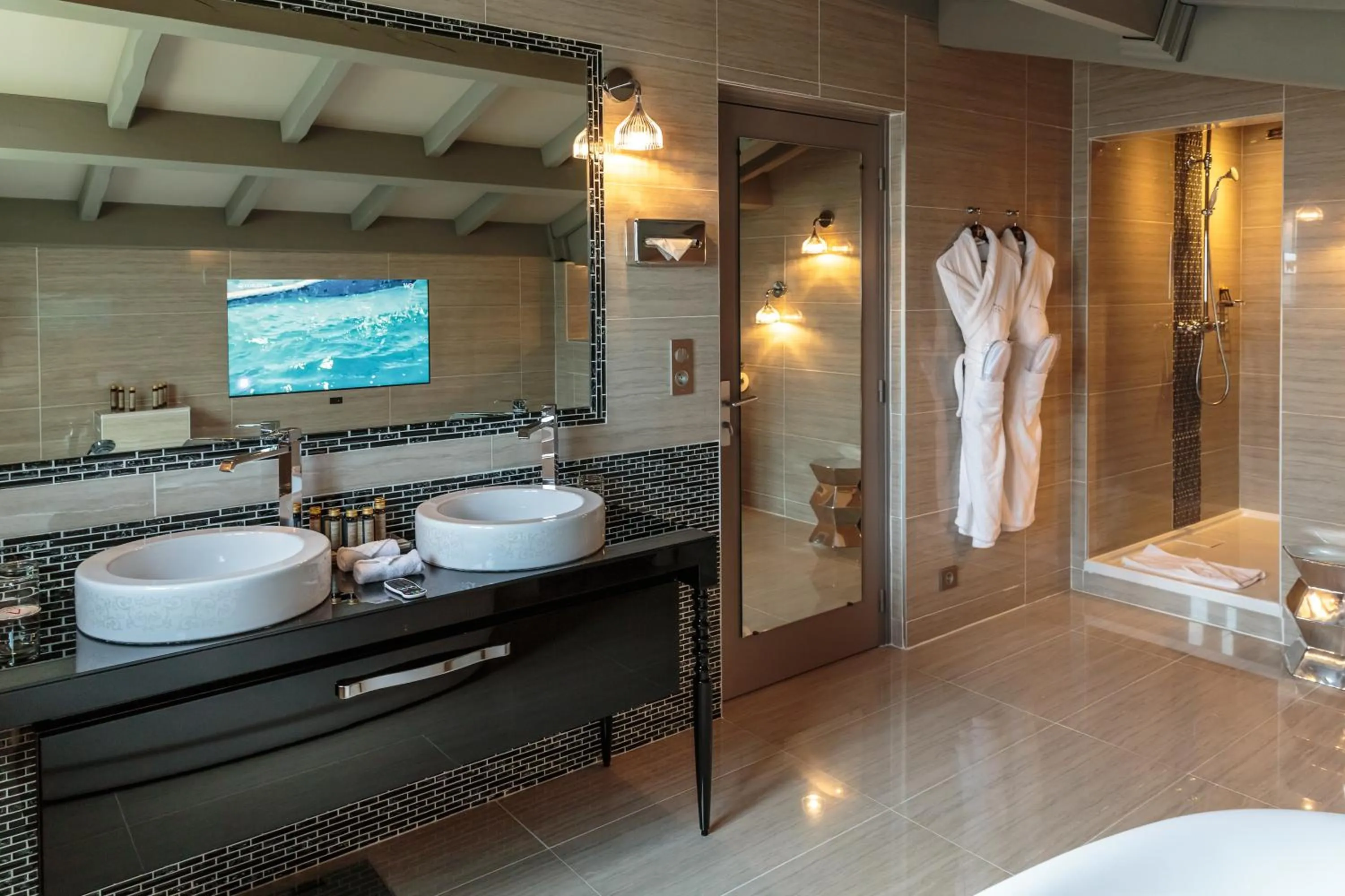 Bathroom in Le Vallon de Valrugues Hotel Spa & Villas