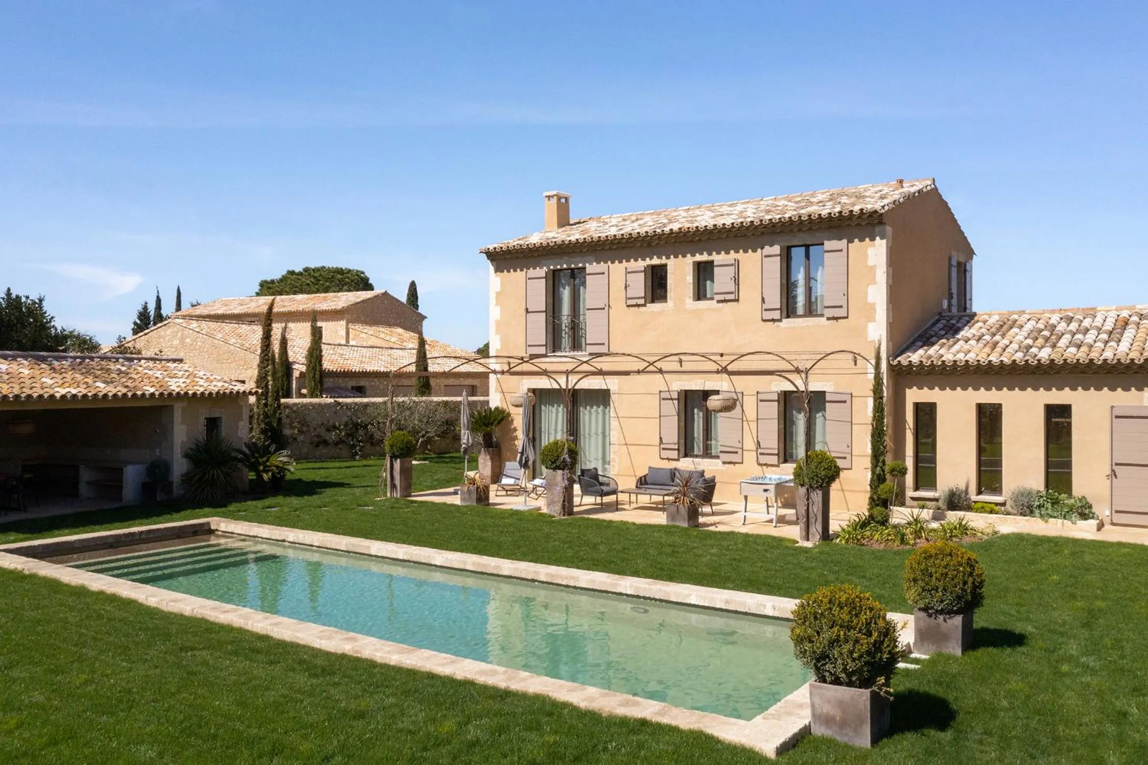 Pool view in Le Vallon de Valrugues Hotel Spa & Villas
