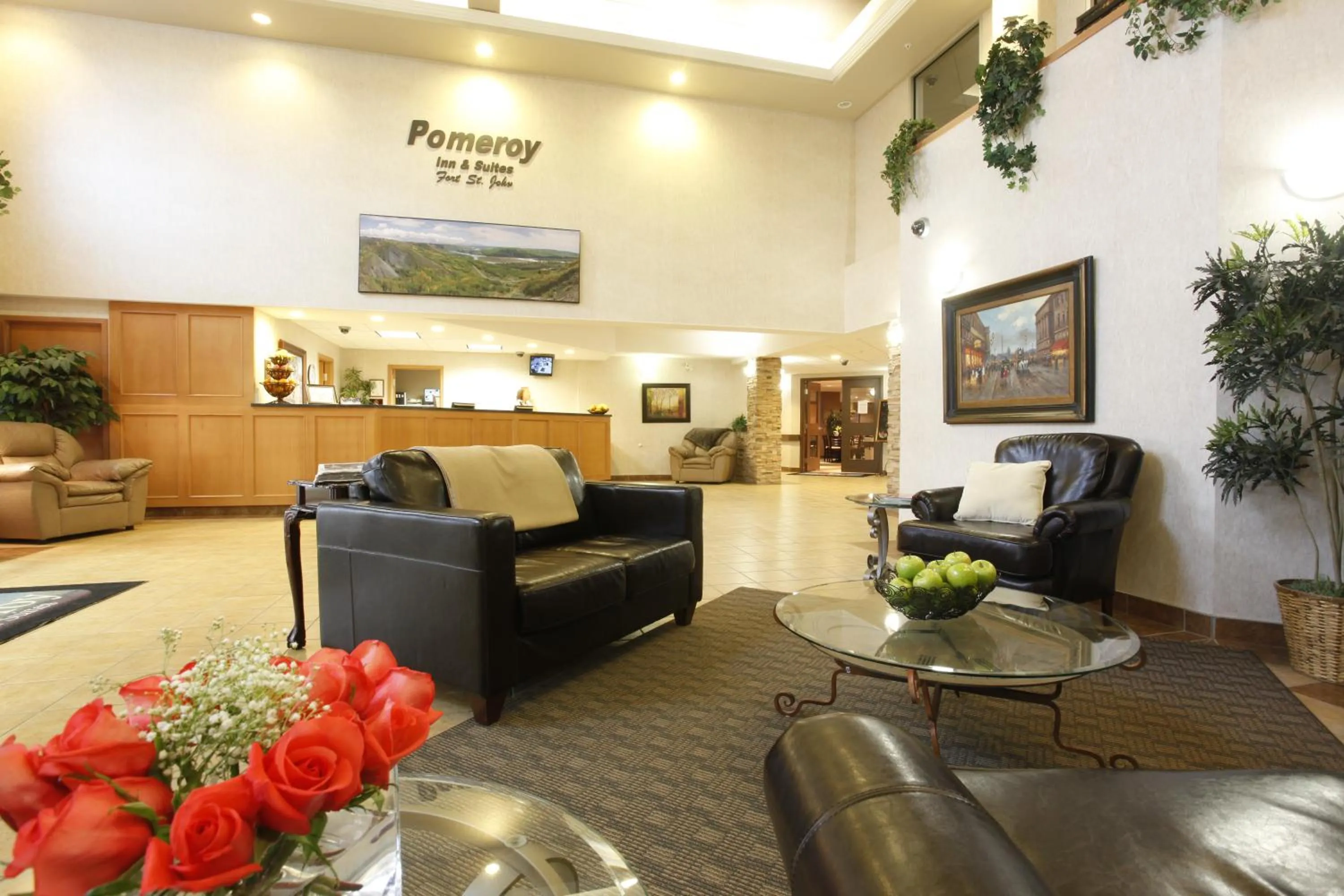 Lobby or reception in Pomeroy Inn & Suites Fort St. John