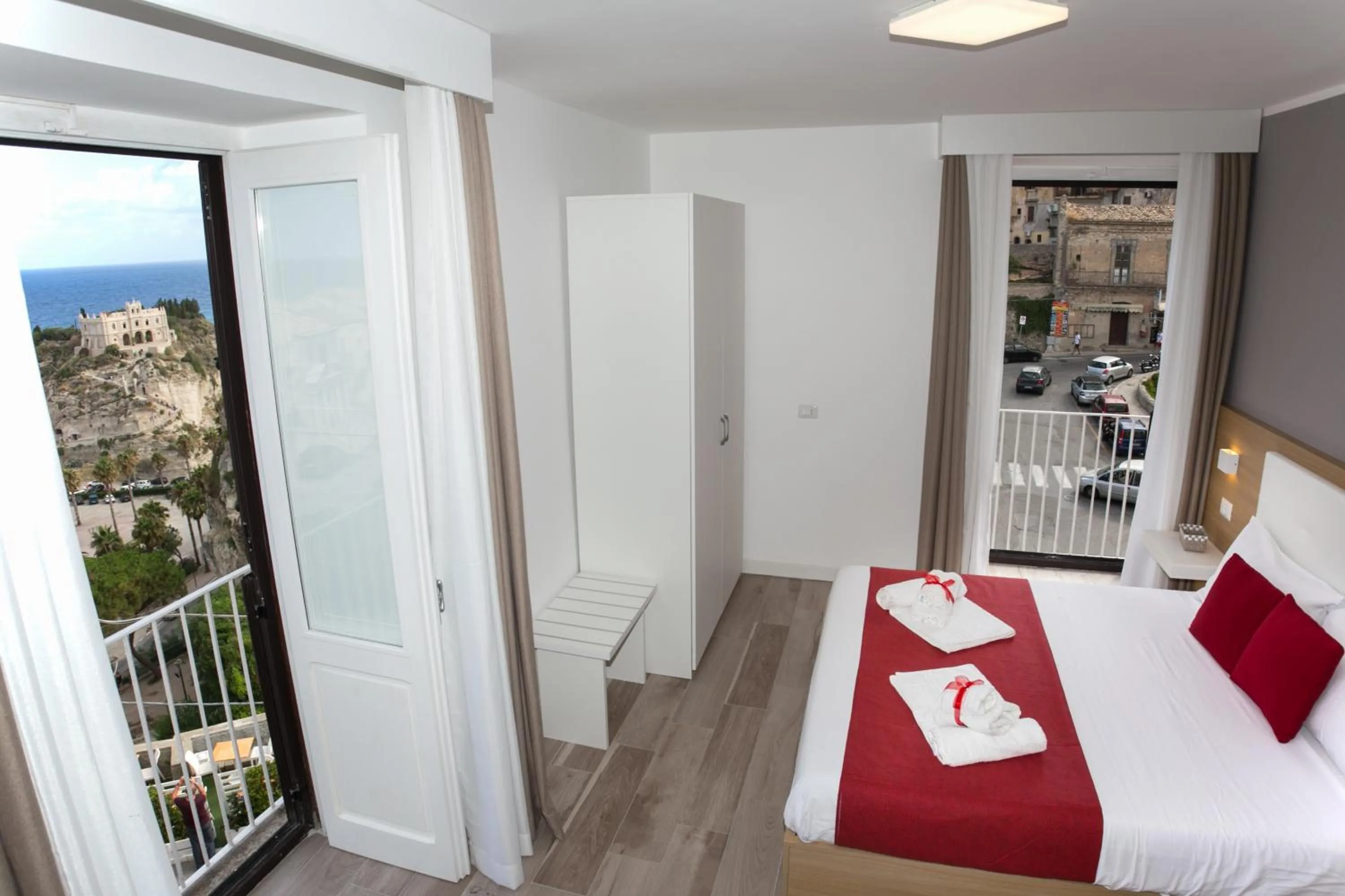 Nearby landmark, Bed in B&B Island Vista mare