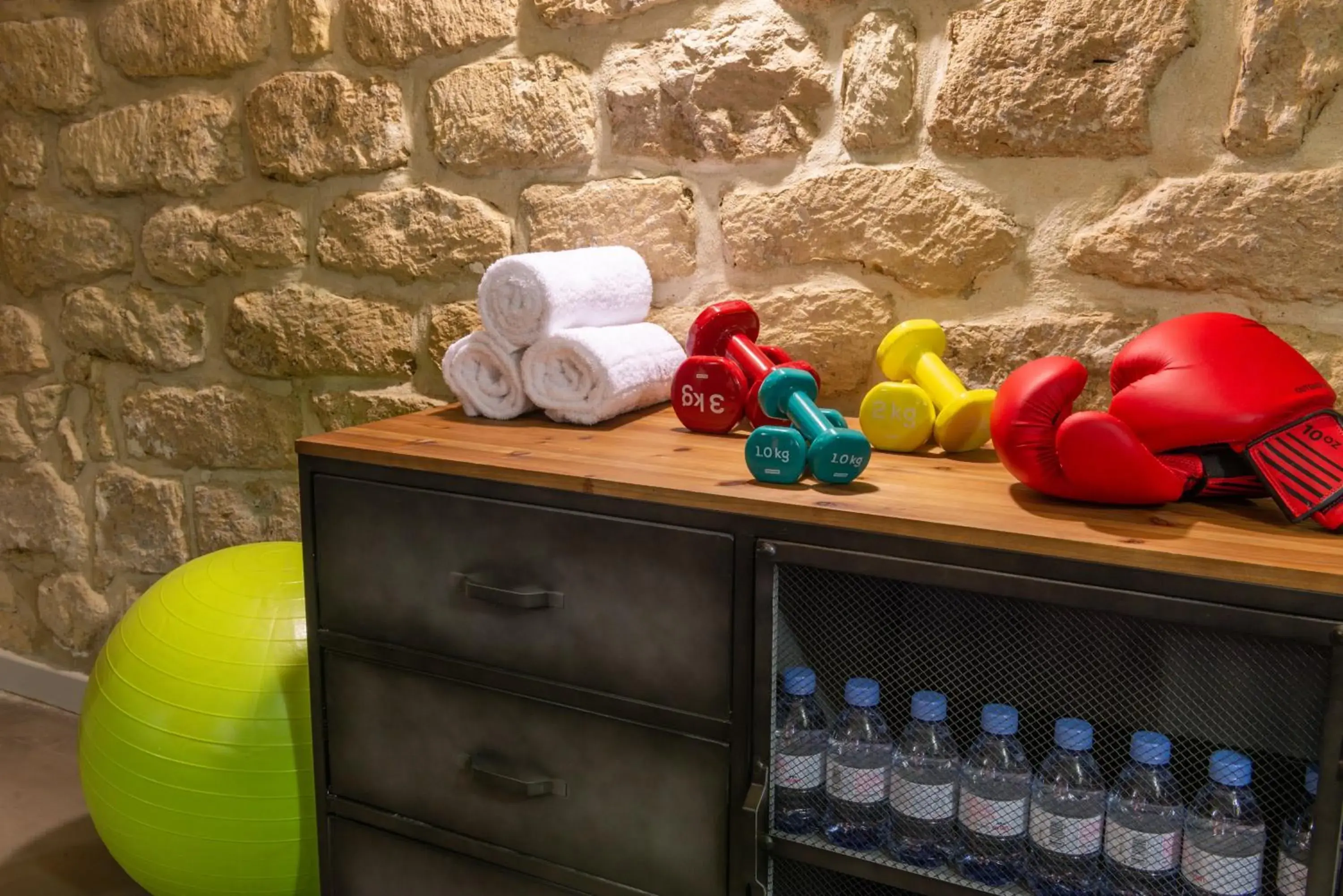 Fitness centre/facilities in Hotel Touraine Opera Fitness centre/facilities in Hotel Touraine Opera