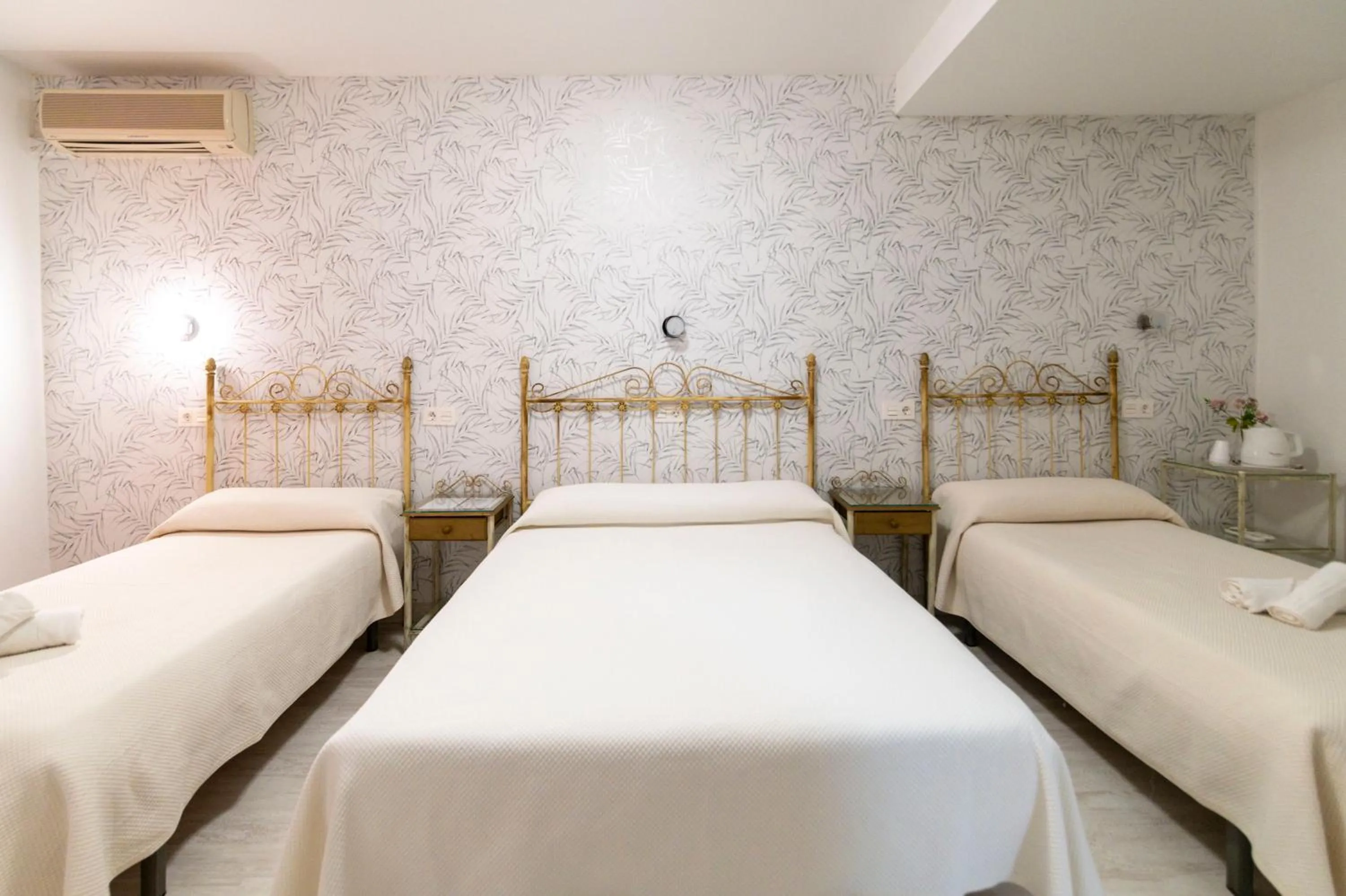 Decorative detail, Bed in Hotel Manzanito