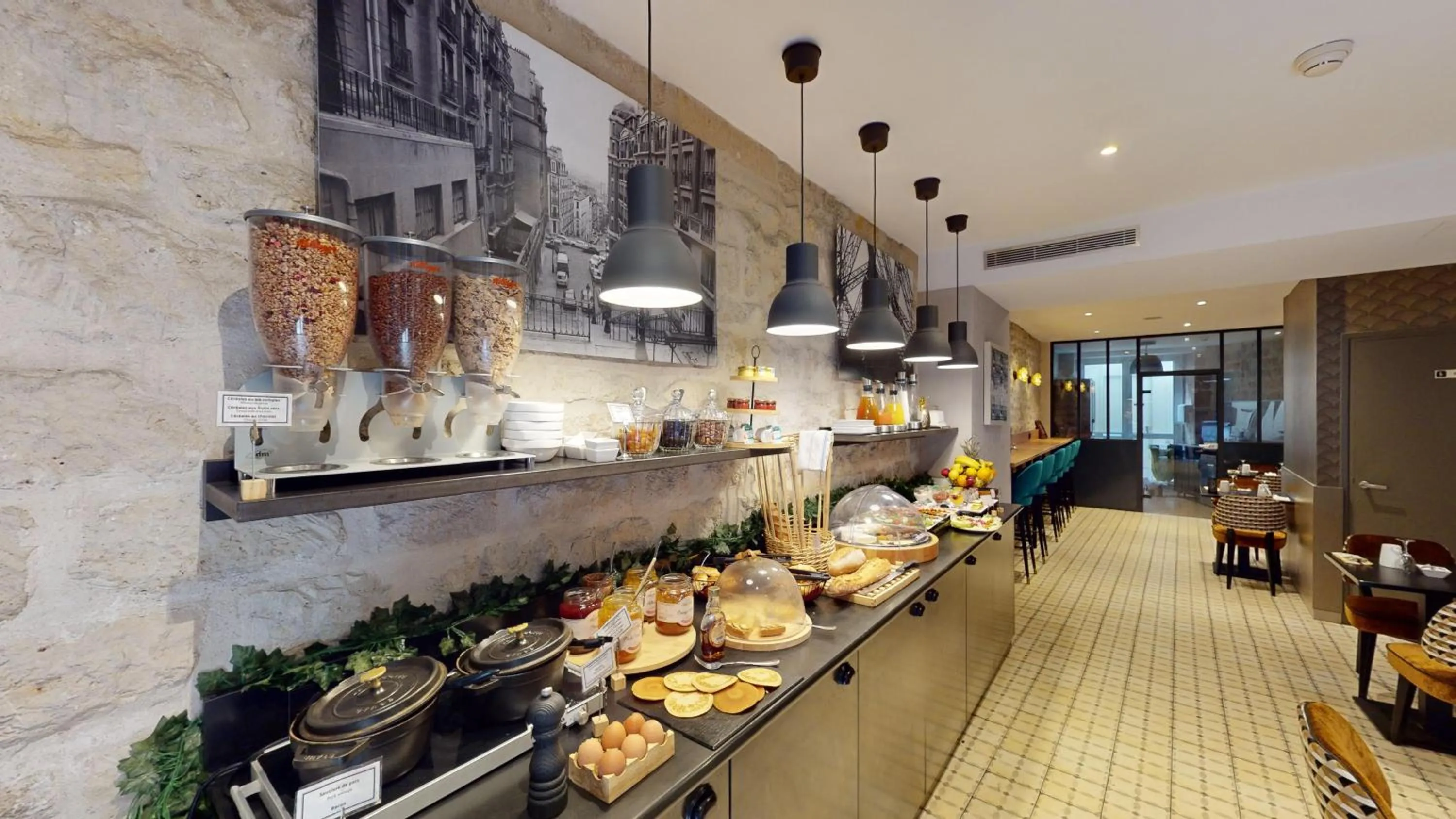 Buffet breakfast in Best Western Hotel Opéra Drouot