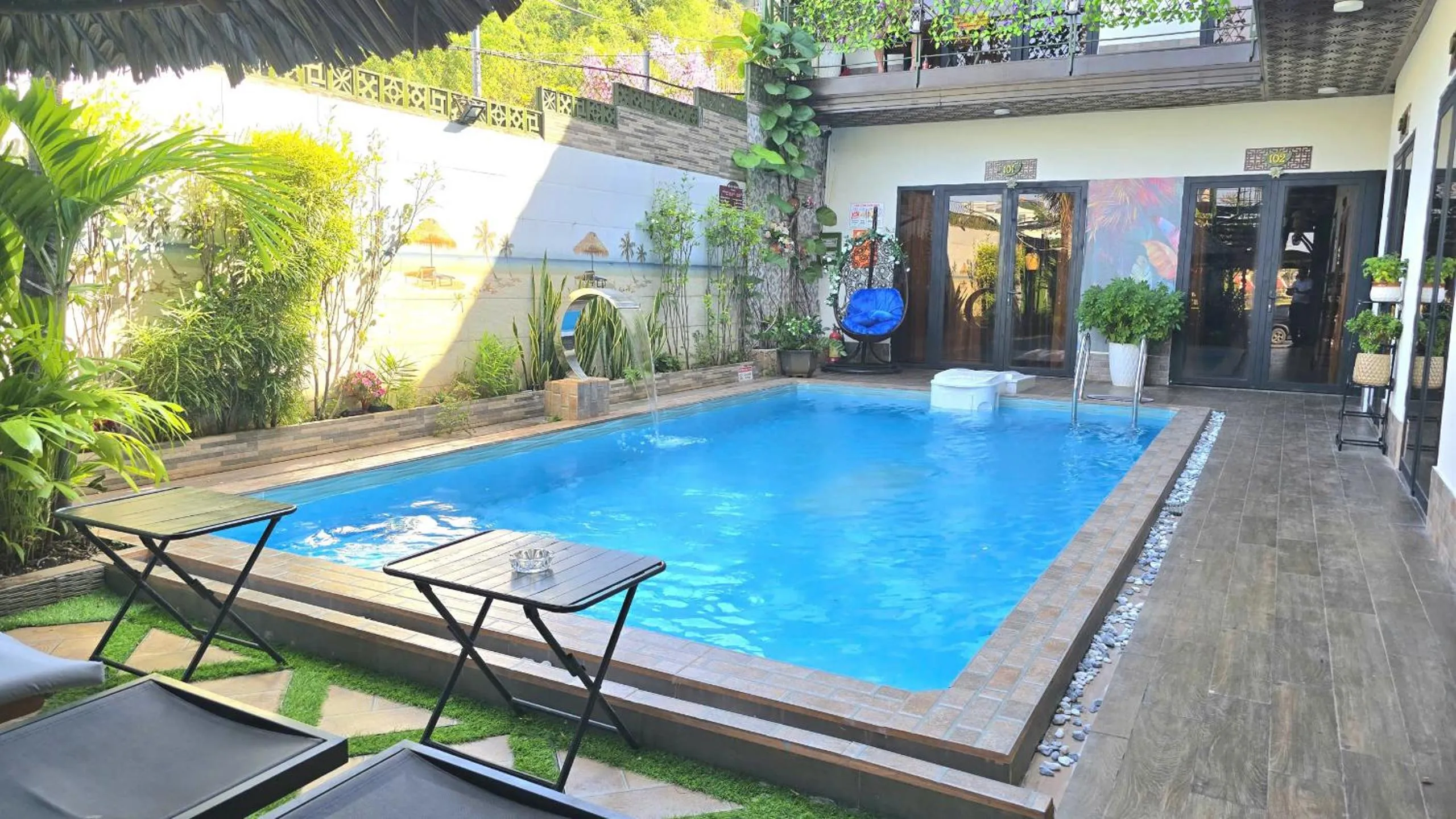 Swimming pool in Mi Lan Boutique Resort