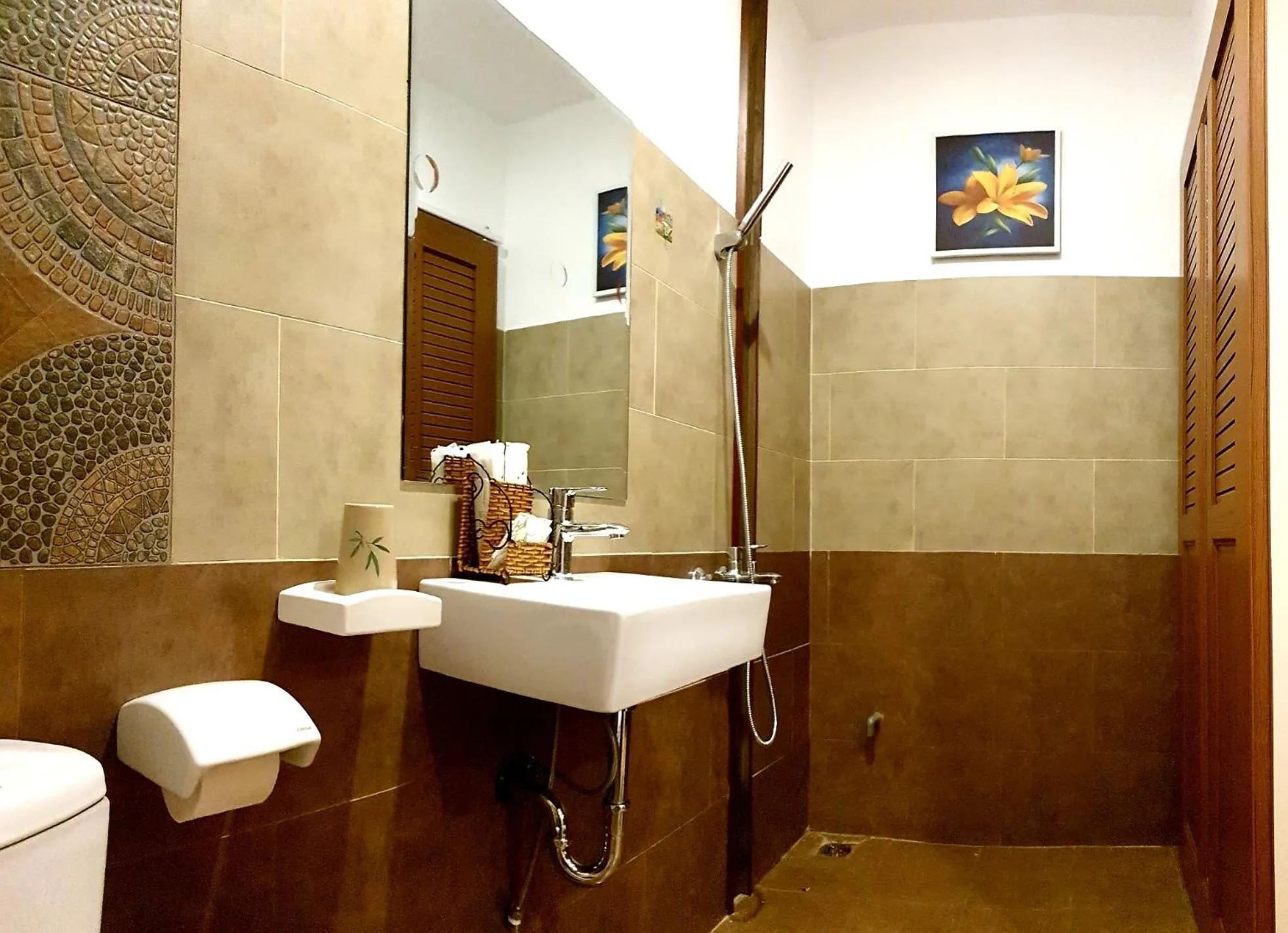 Shower in Mi Lan Boutique Resort