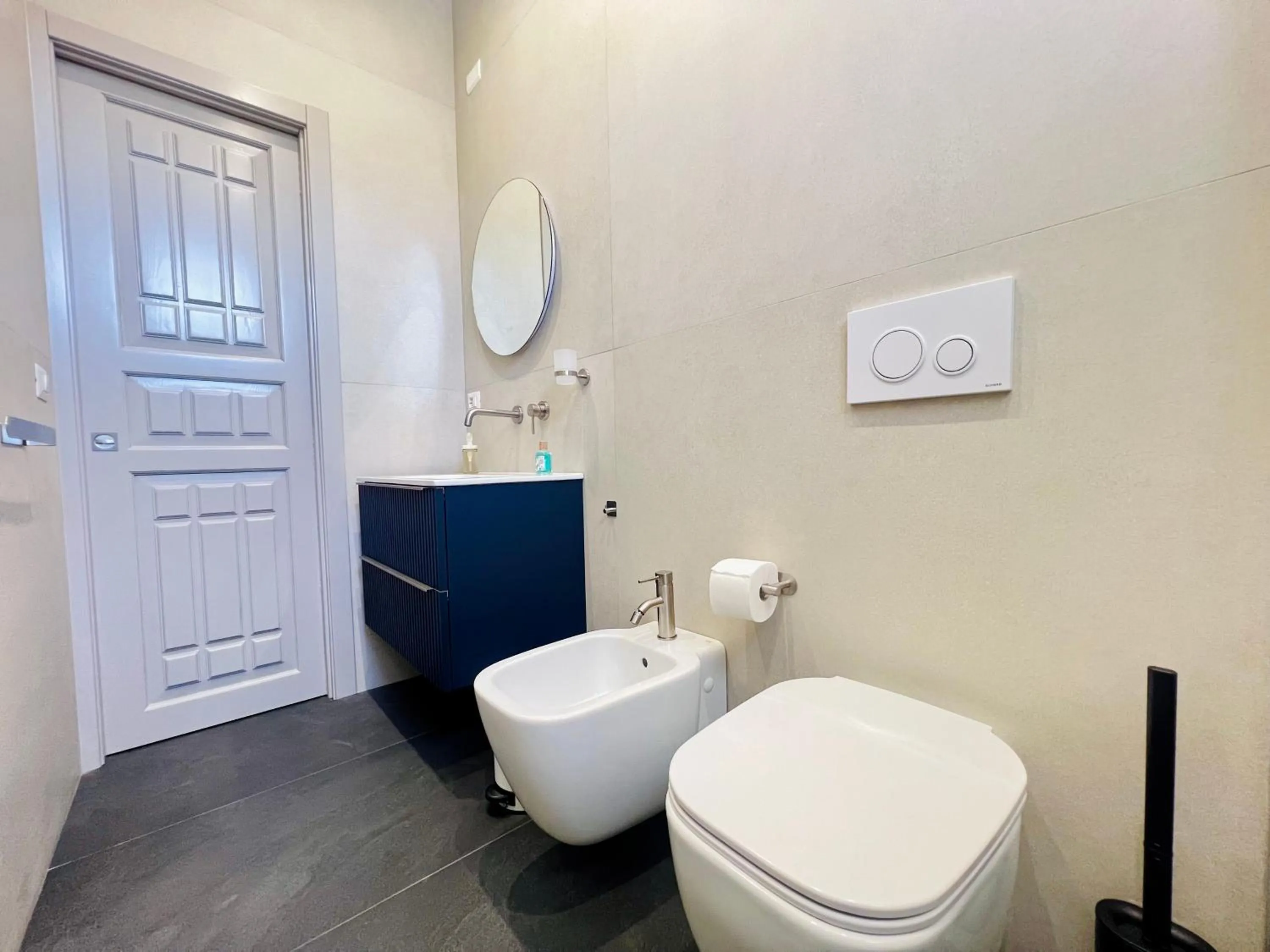 Toilet in "Sweet Life" Casa Vacanze