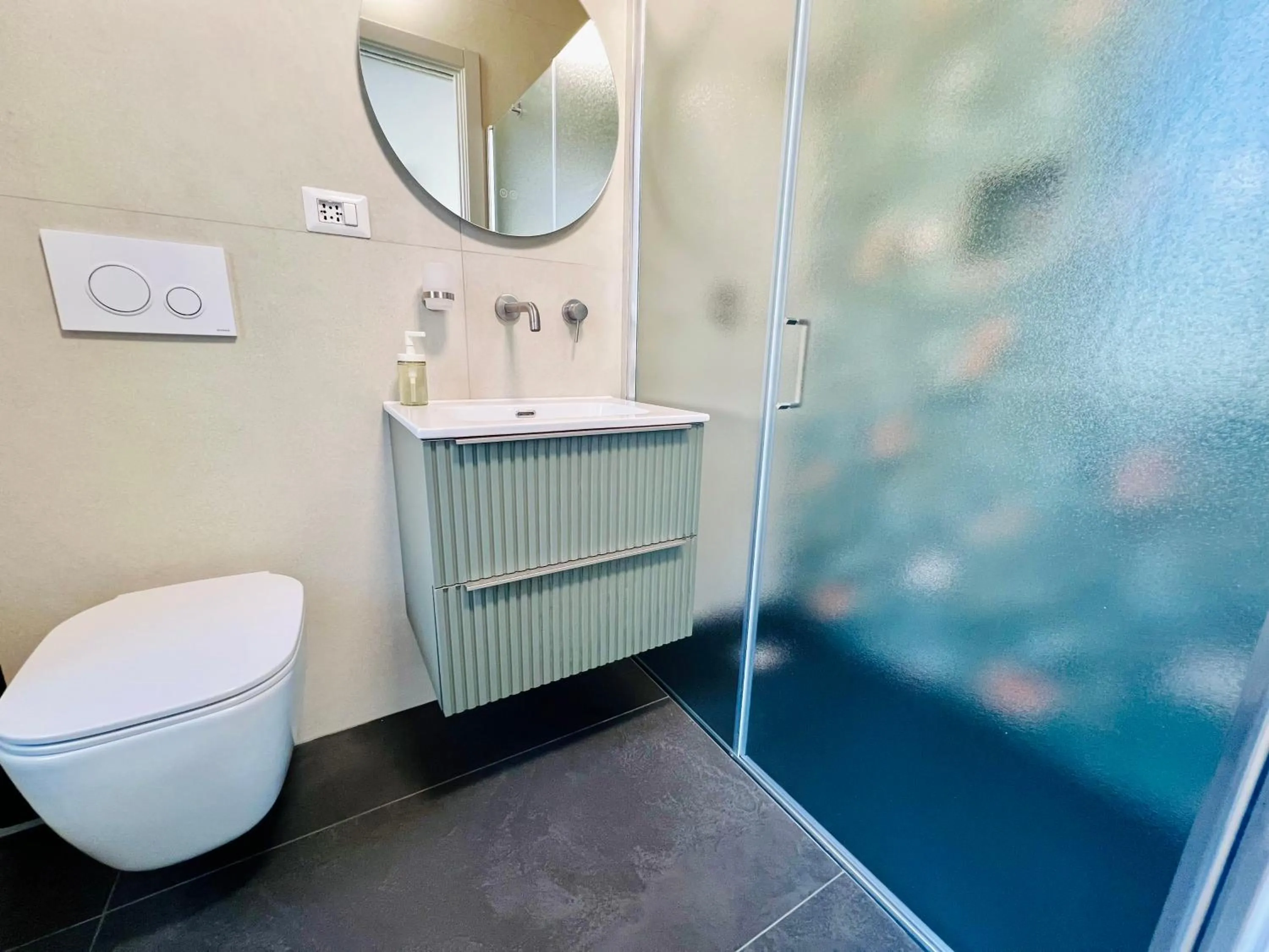 Shower in "Sweet Life" Casa Vacanze