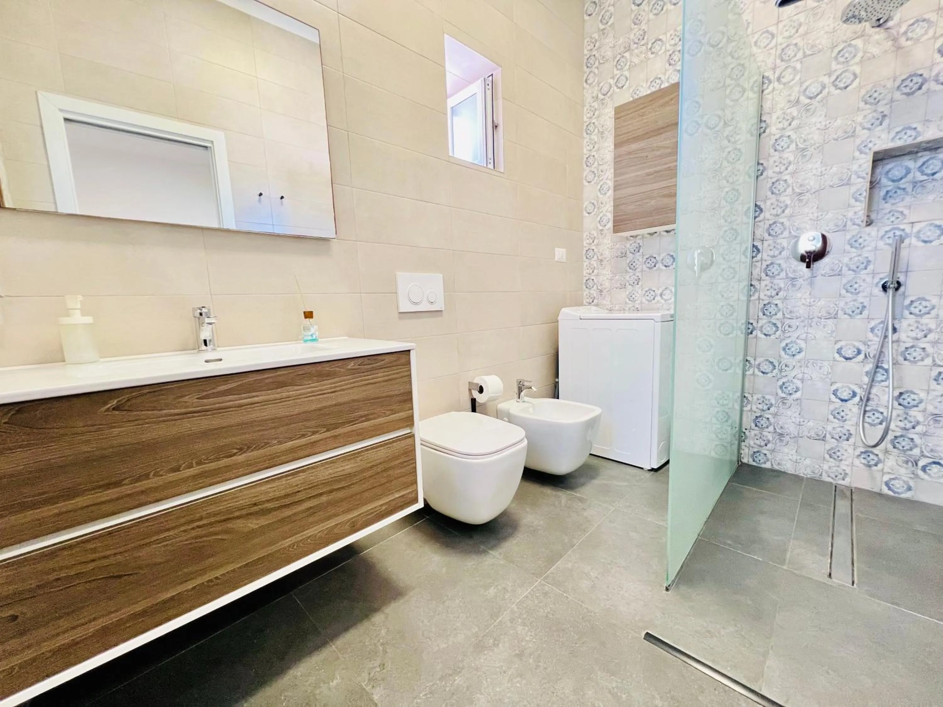 Toilet in "Sweet Life" Casa Vacanze