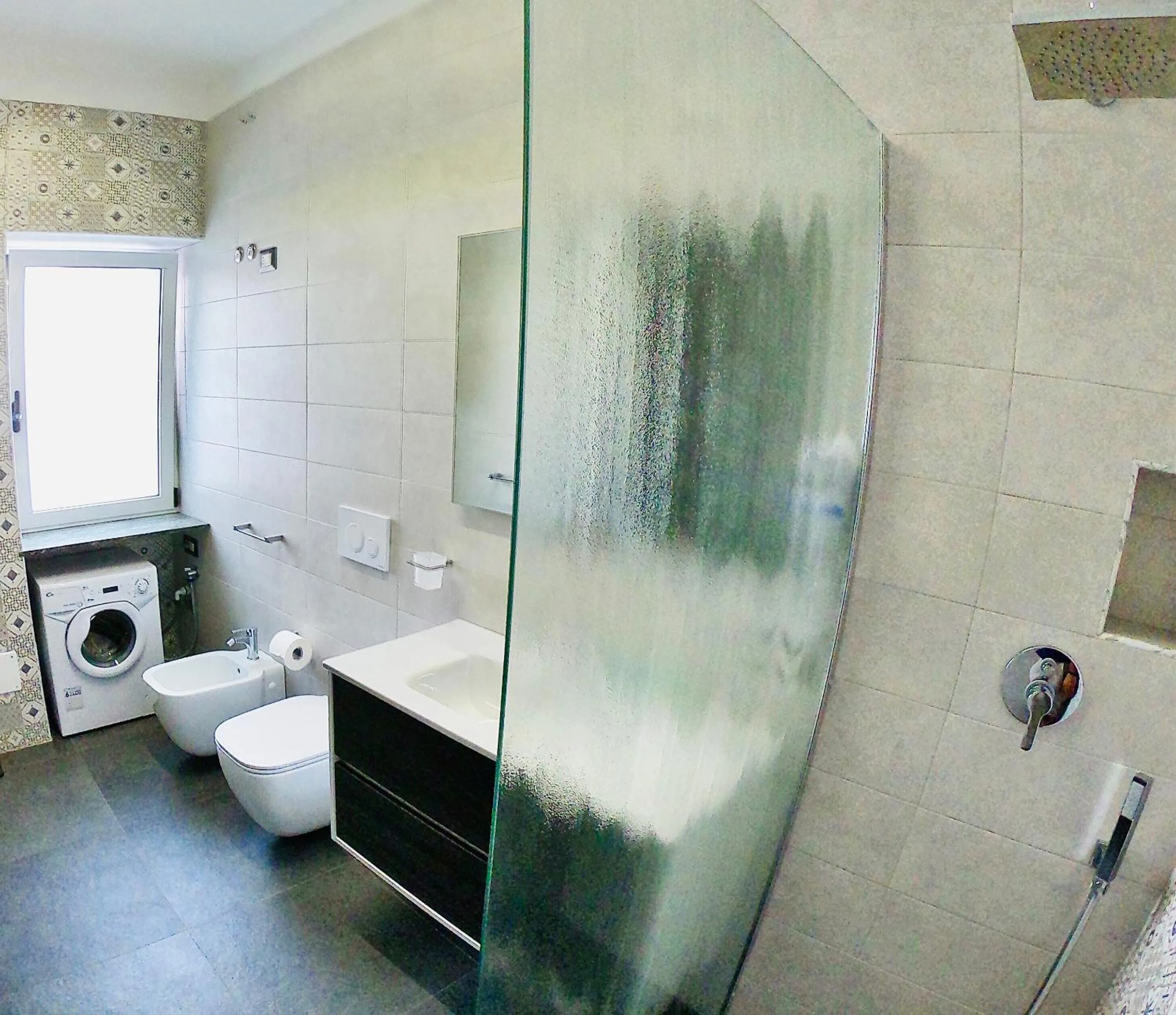 Shower in "Sweet Life" Casa Vacanze