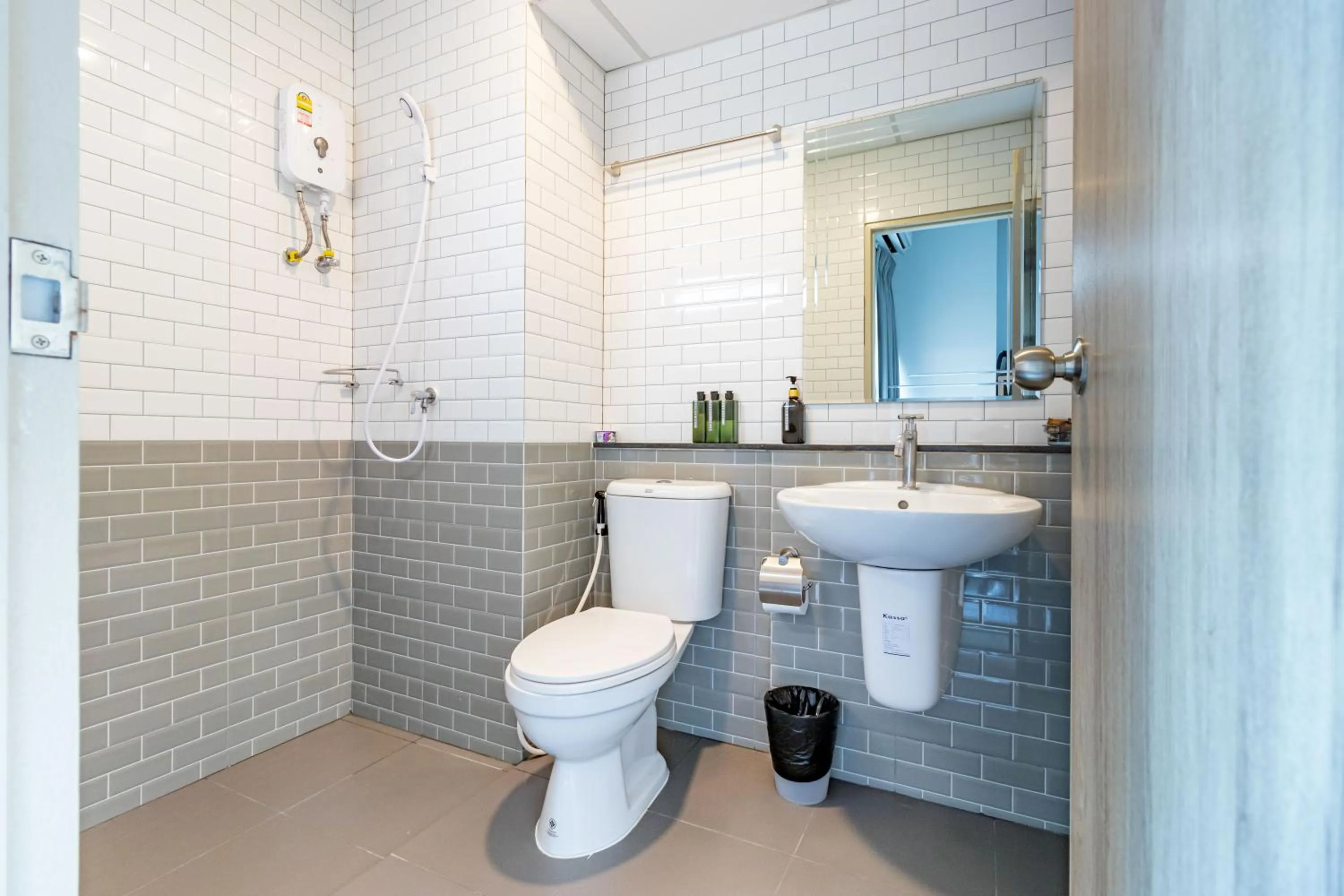 Shower in BeWish Residence Bangphlat