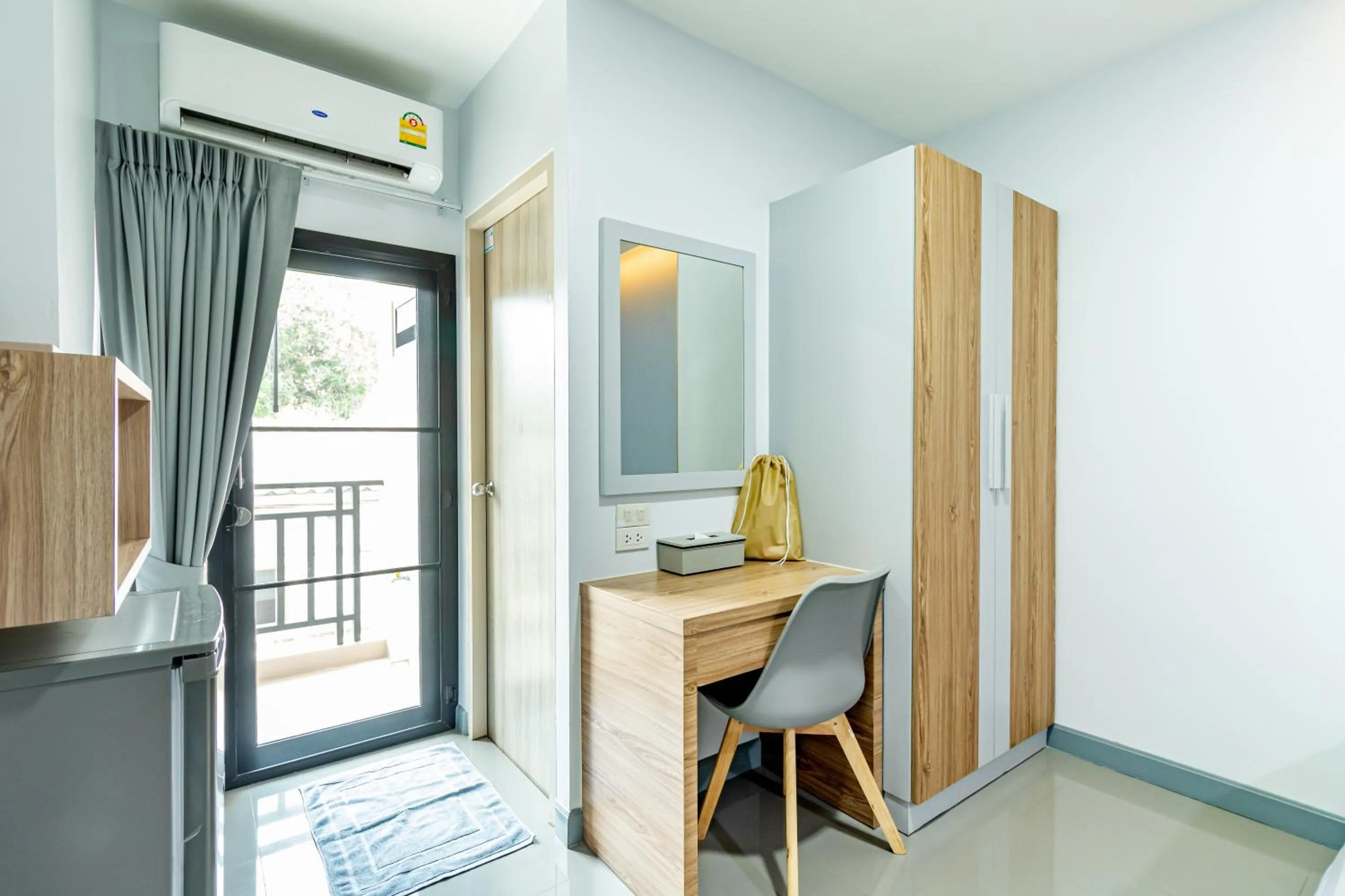 wardrobe in BeWish Residence Bangphlat