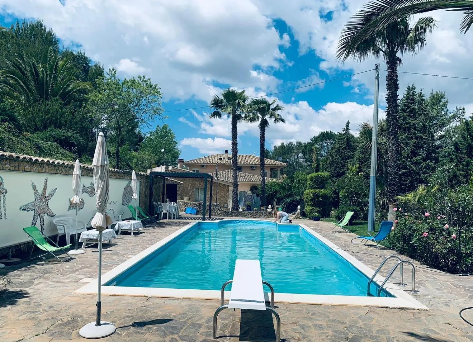 Swimming pool in Agriresort Villa Bentivoglio