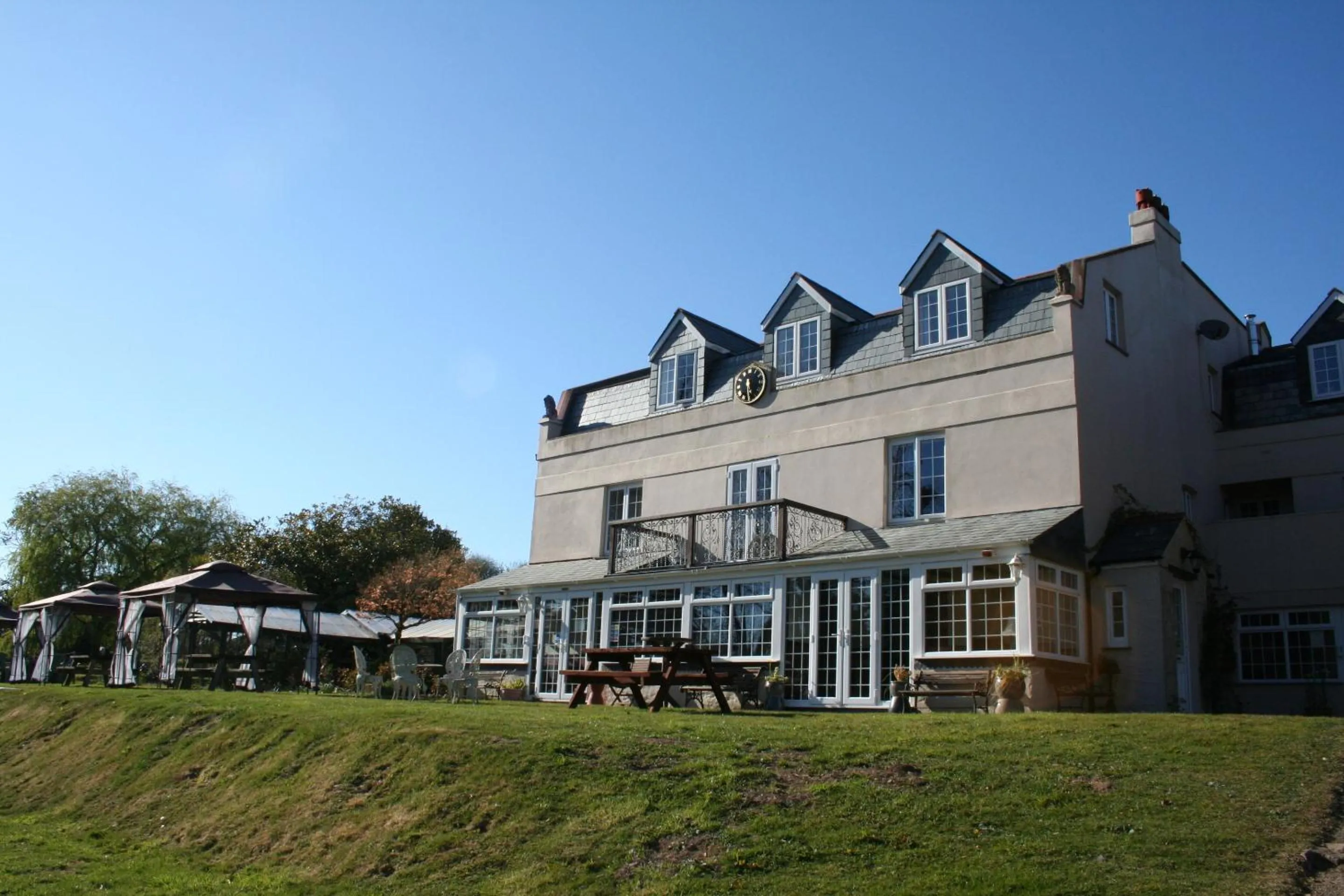 Garden in Great Trethew Hotel - Self Catering Lodges - Bar & Restaurant