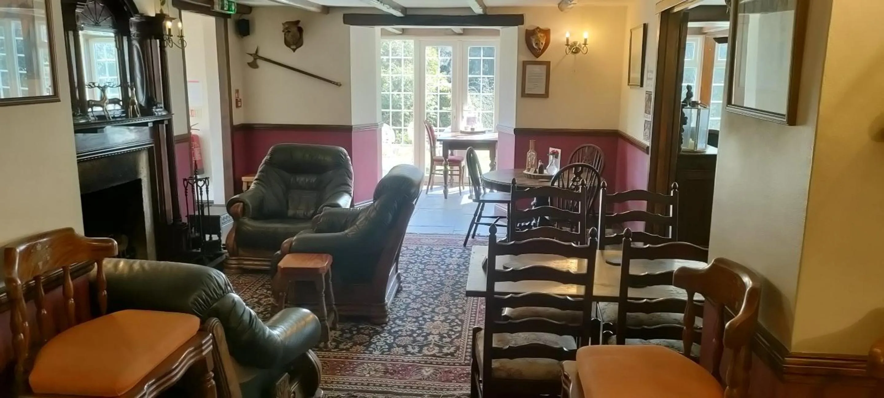 Food and drinks in Great Trethew Hotel - Self Catering Lodges - Bar & Restaurant