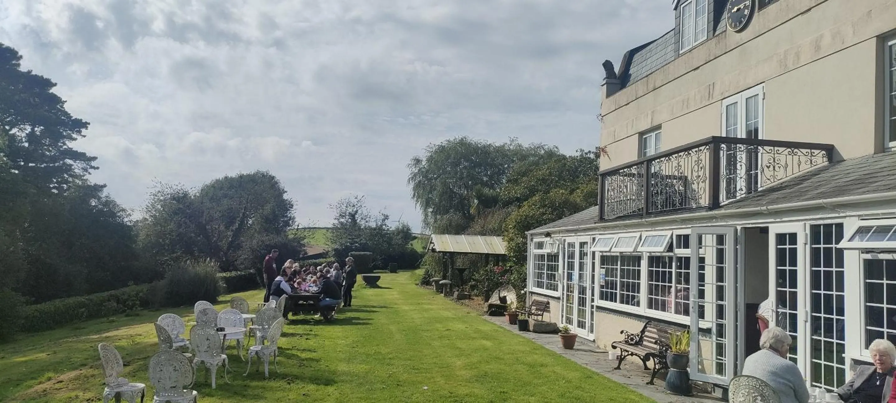 Property building in Great Trethew Hotel - Self Catering Lodges - Bar & Restaurant