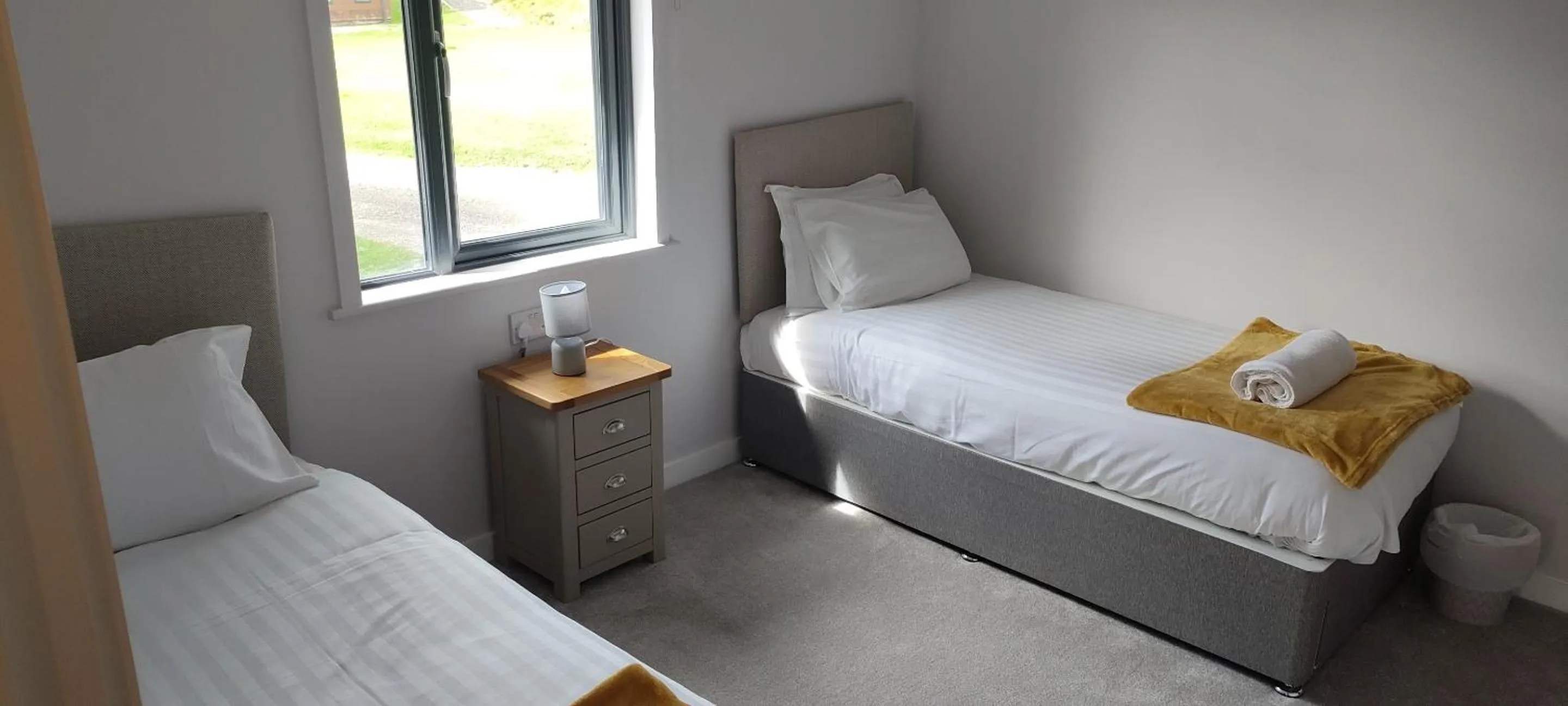 Bedroom, Bed in Great Trethew Hotel - Self Catering Lodges - Bar & Restaurant