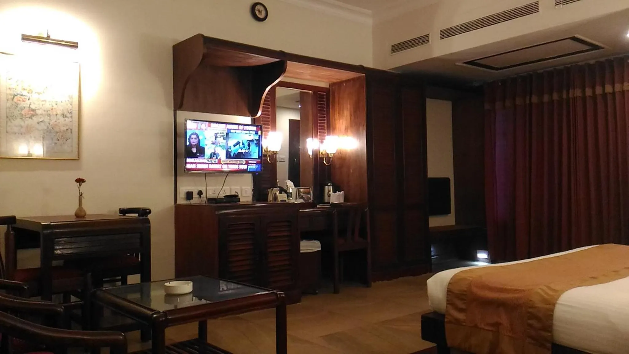 TV and multimedia, Bed in Yuvarani Residency