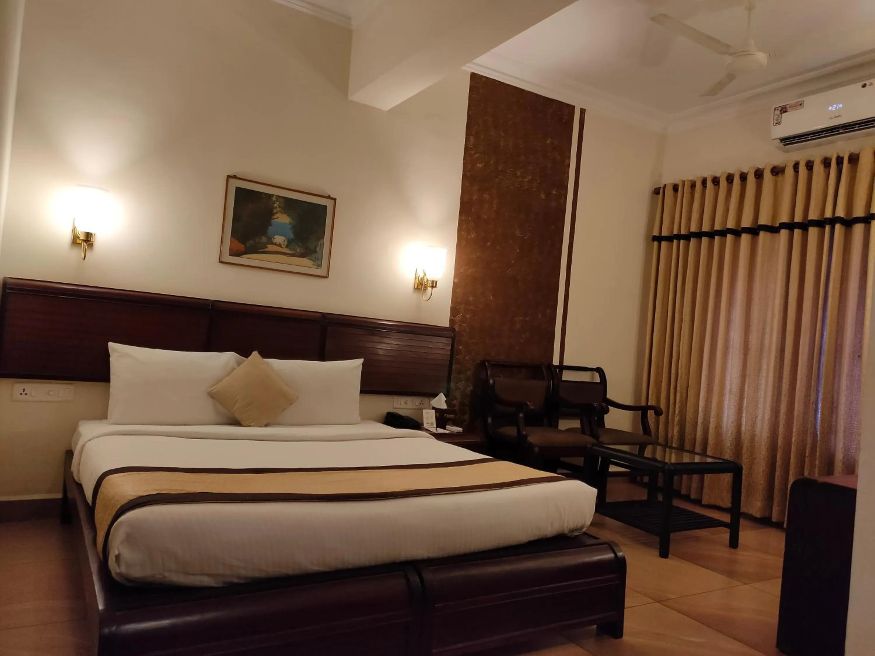 Bedroom, Bed in Yuvarani Residency